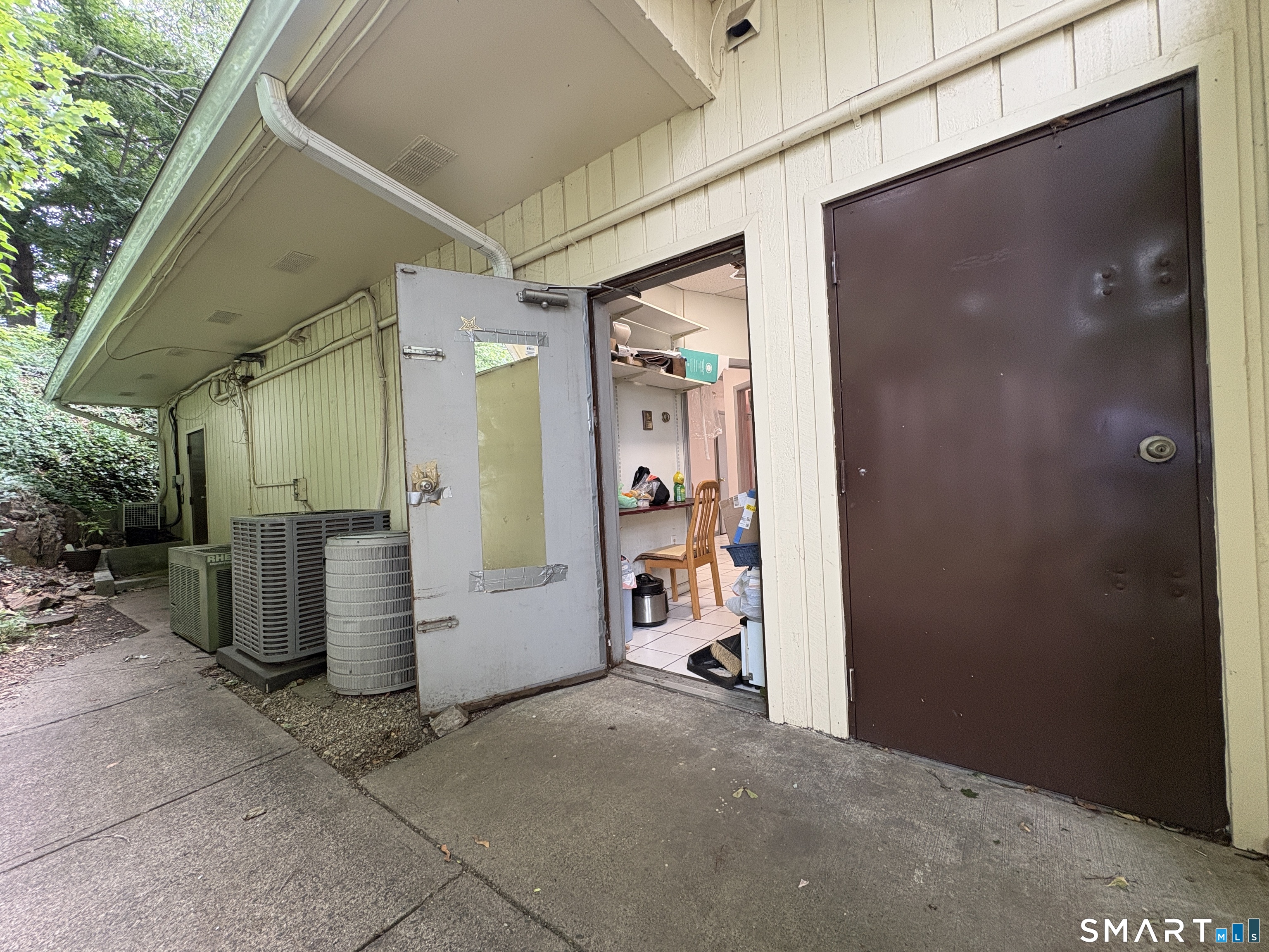 Bridgeport Avenue Property Photo 34
