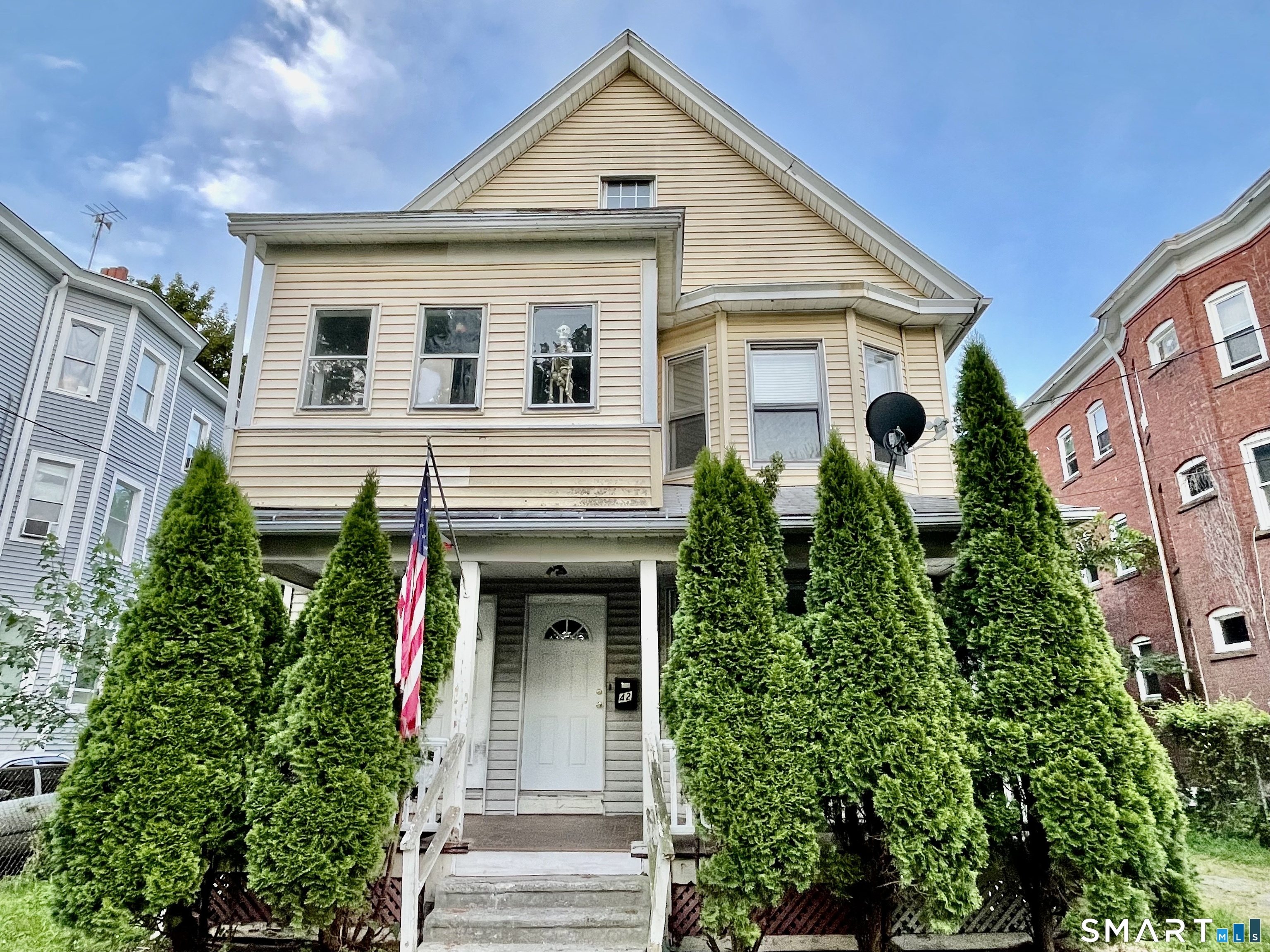 42 Cabot Street Property Photo 1