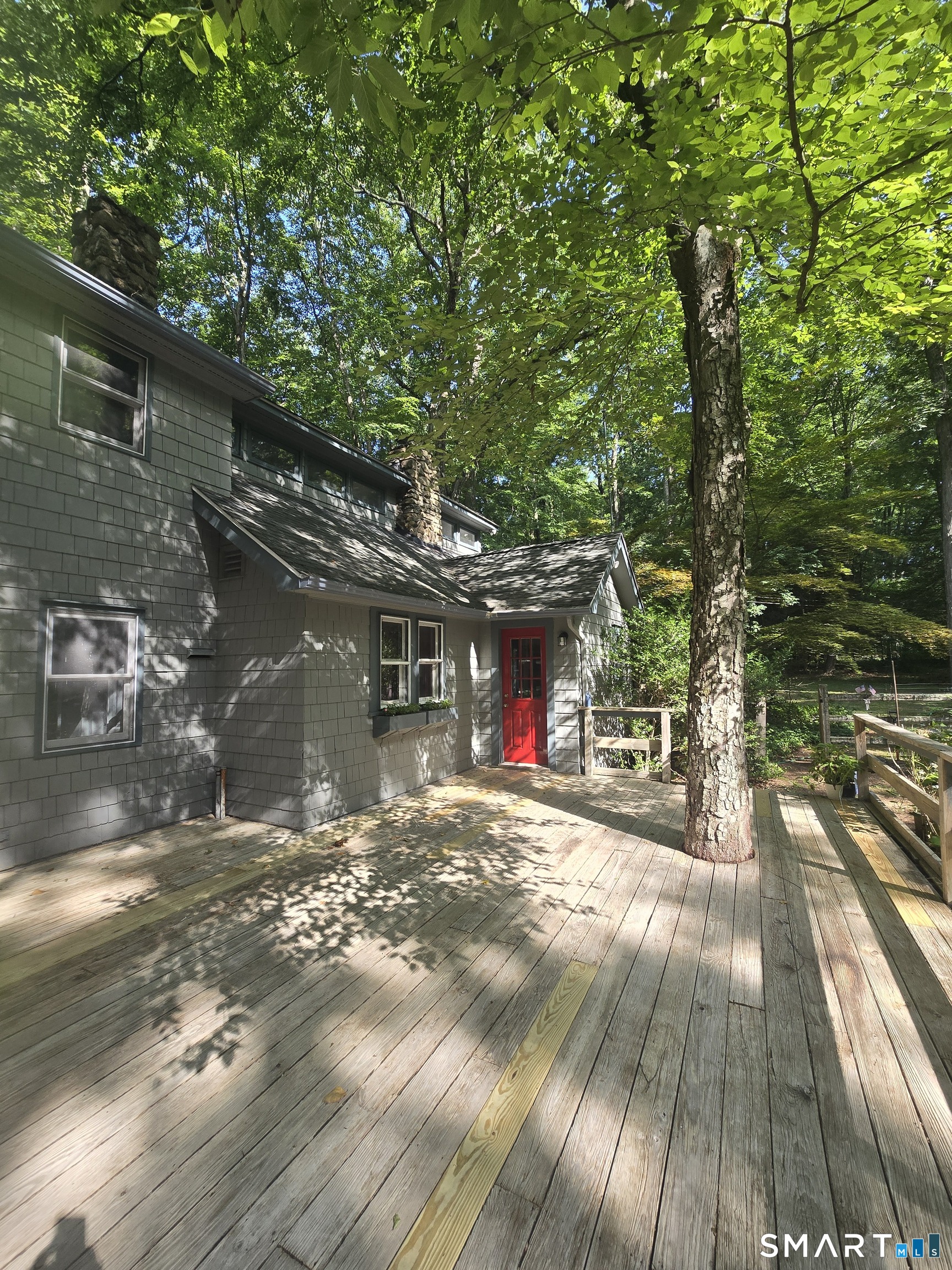 17 Bradley Lane Property Photo 2