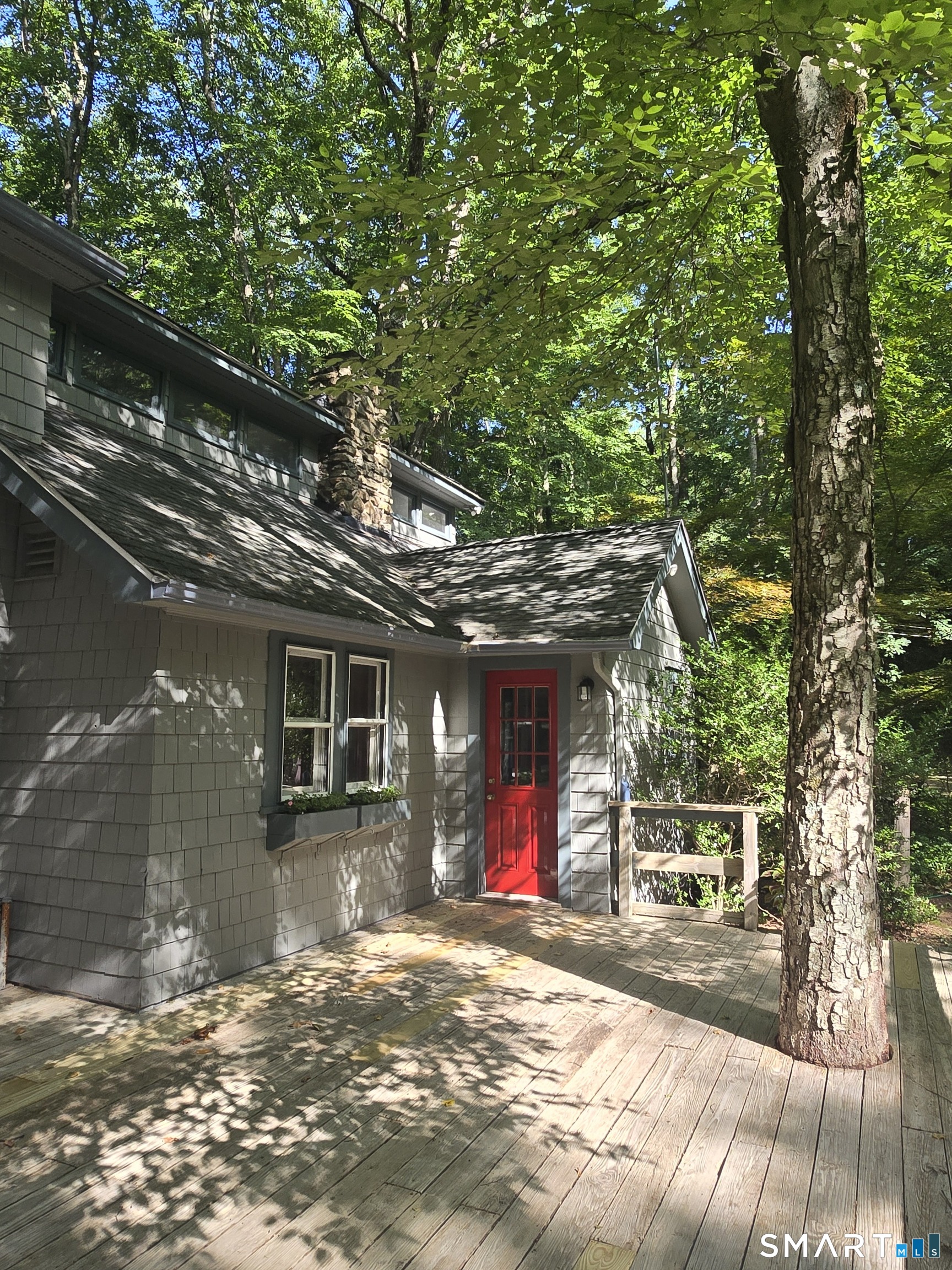 17 Bradley Lane Property Photo 3