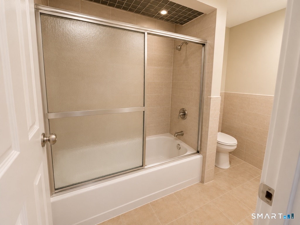 502 Main East Street Property Photo 18