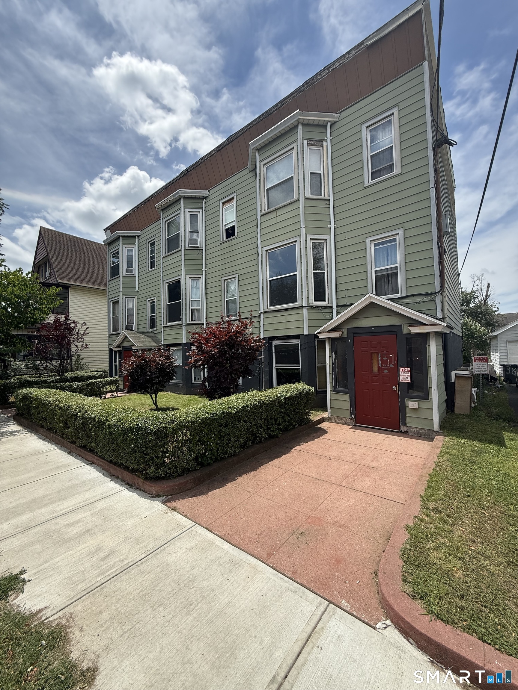 32 Clinton Avenue Property Photo 1