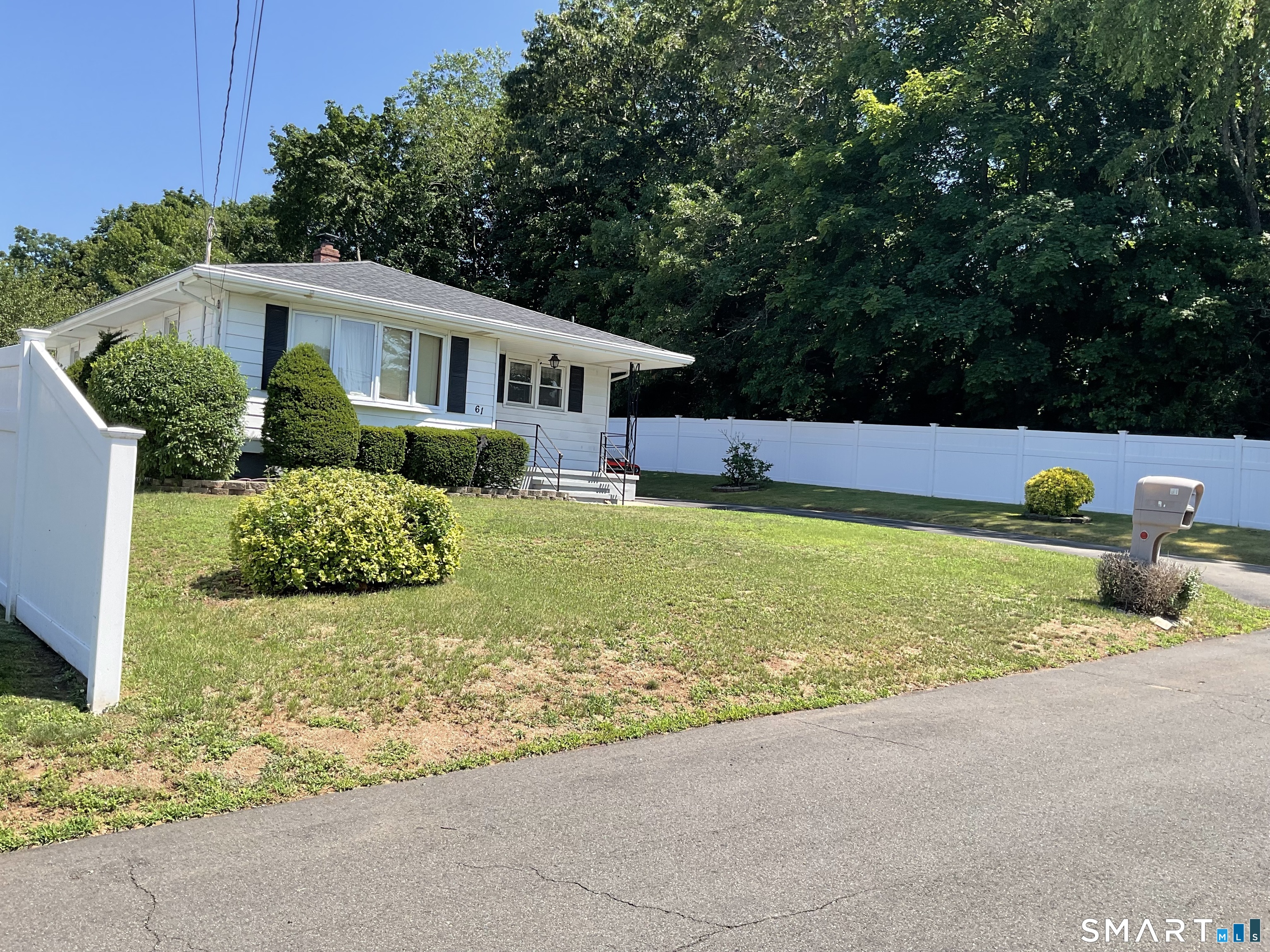 61 Rockview Road Property Photo 2
