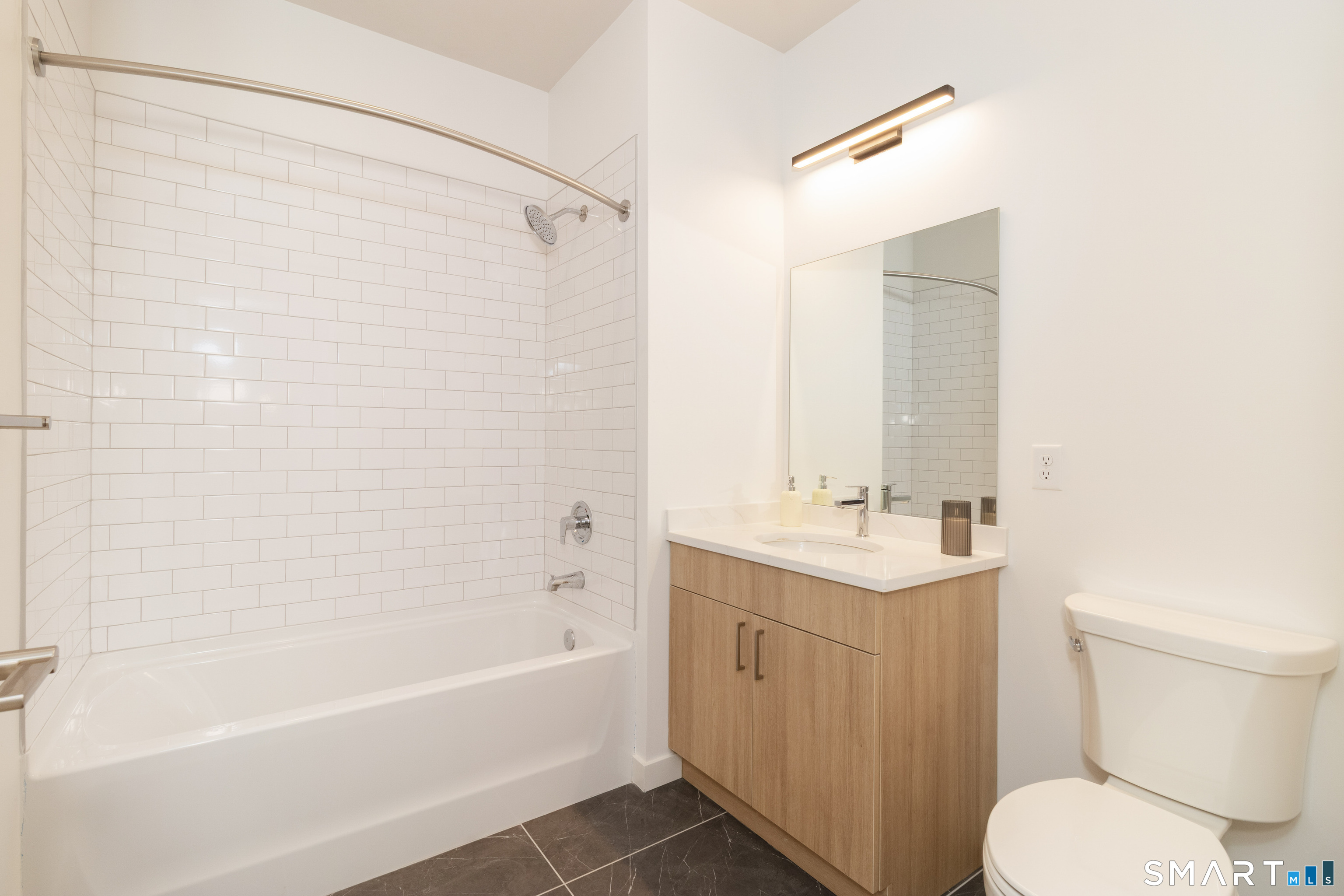 19 Elm 416 Street Property Photo 7