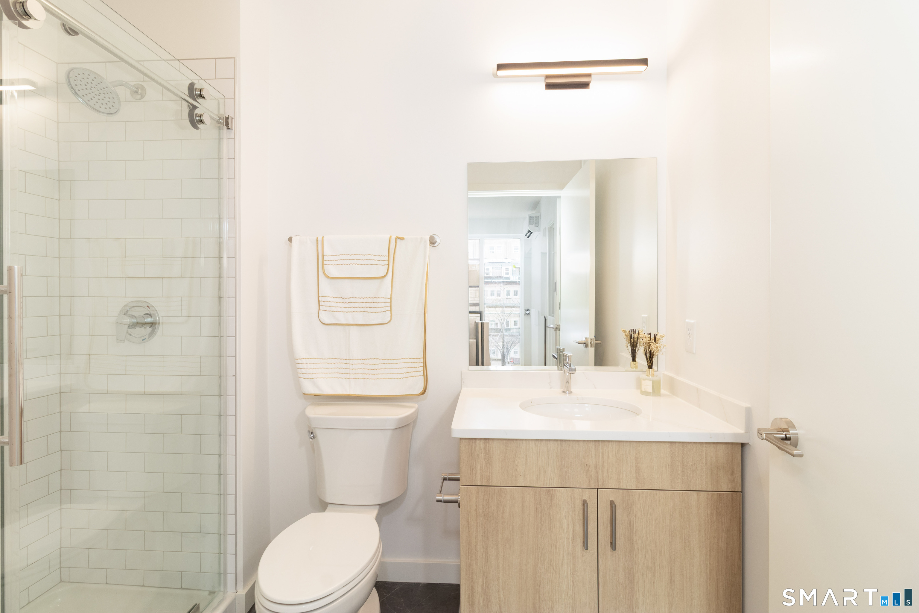19 Elm 416 Street Property Photo 11