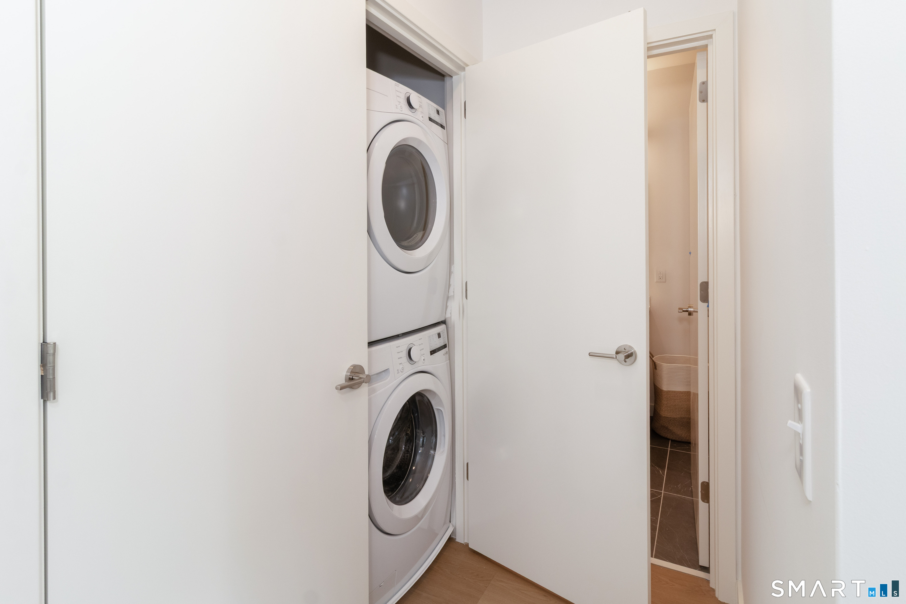 19 Elm 416 Street Property Photo 15