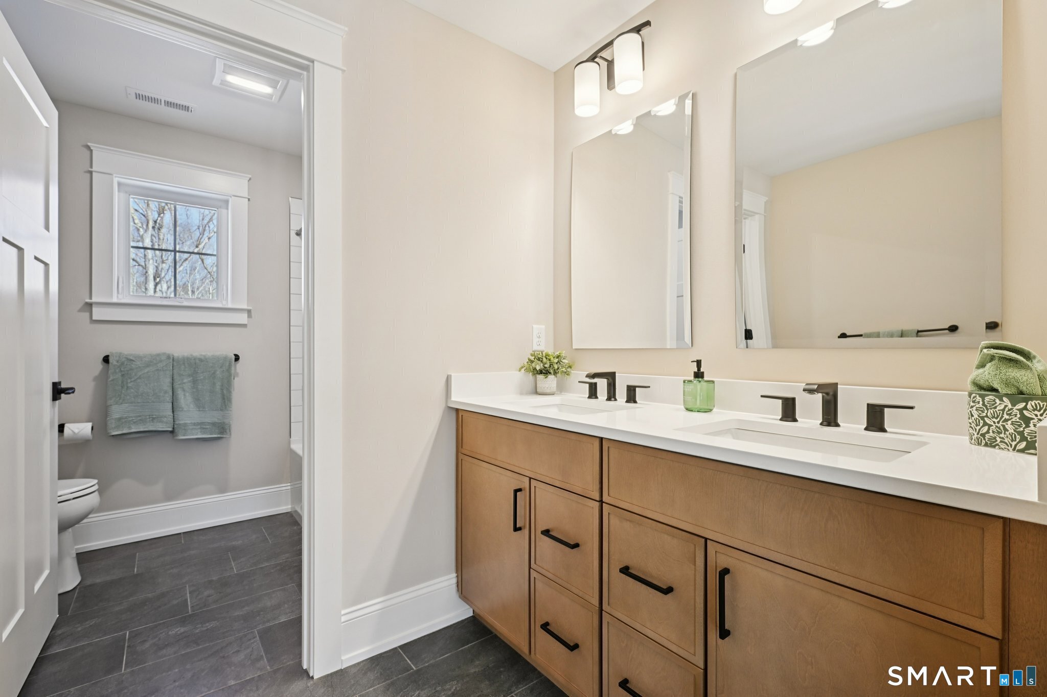 20 Twin Valley Road Property Photo 22