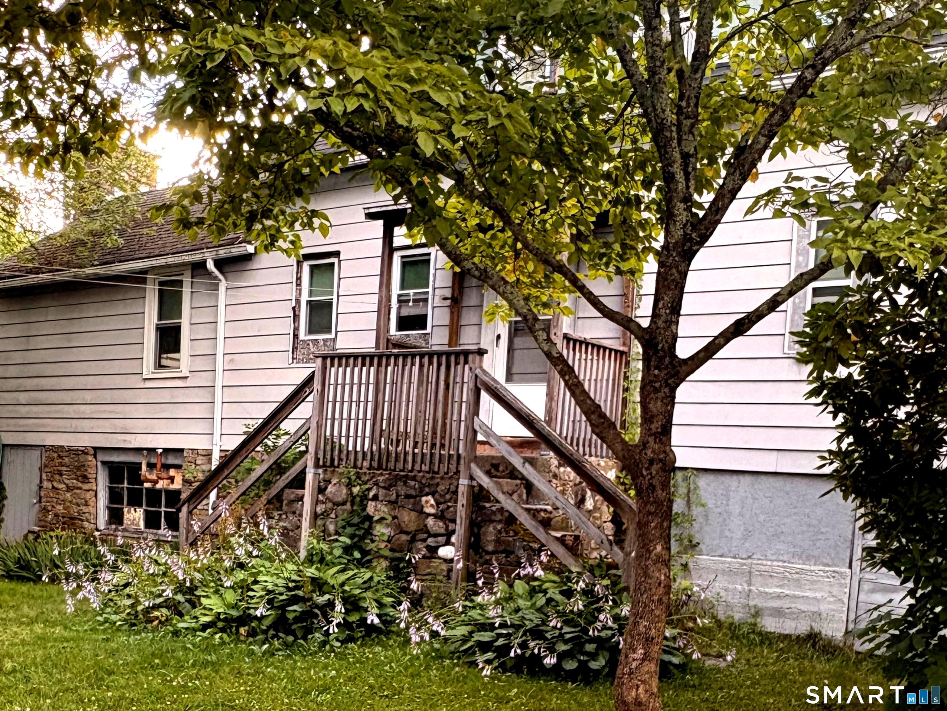 1147 Plainfield Pike Property Photo 3