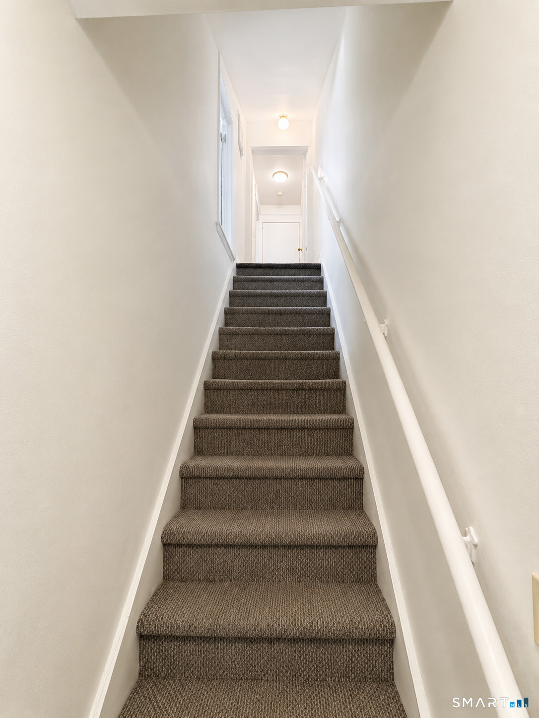 30 Plymouth Floor 2 Avenue Property Photo 2