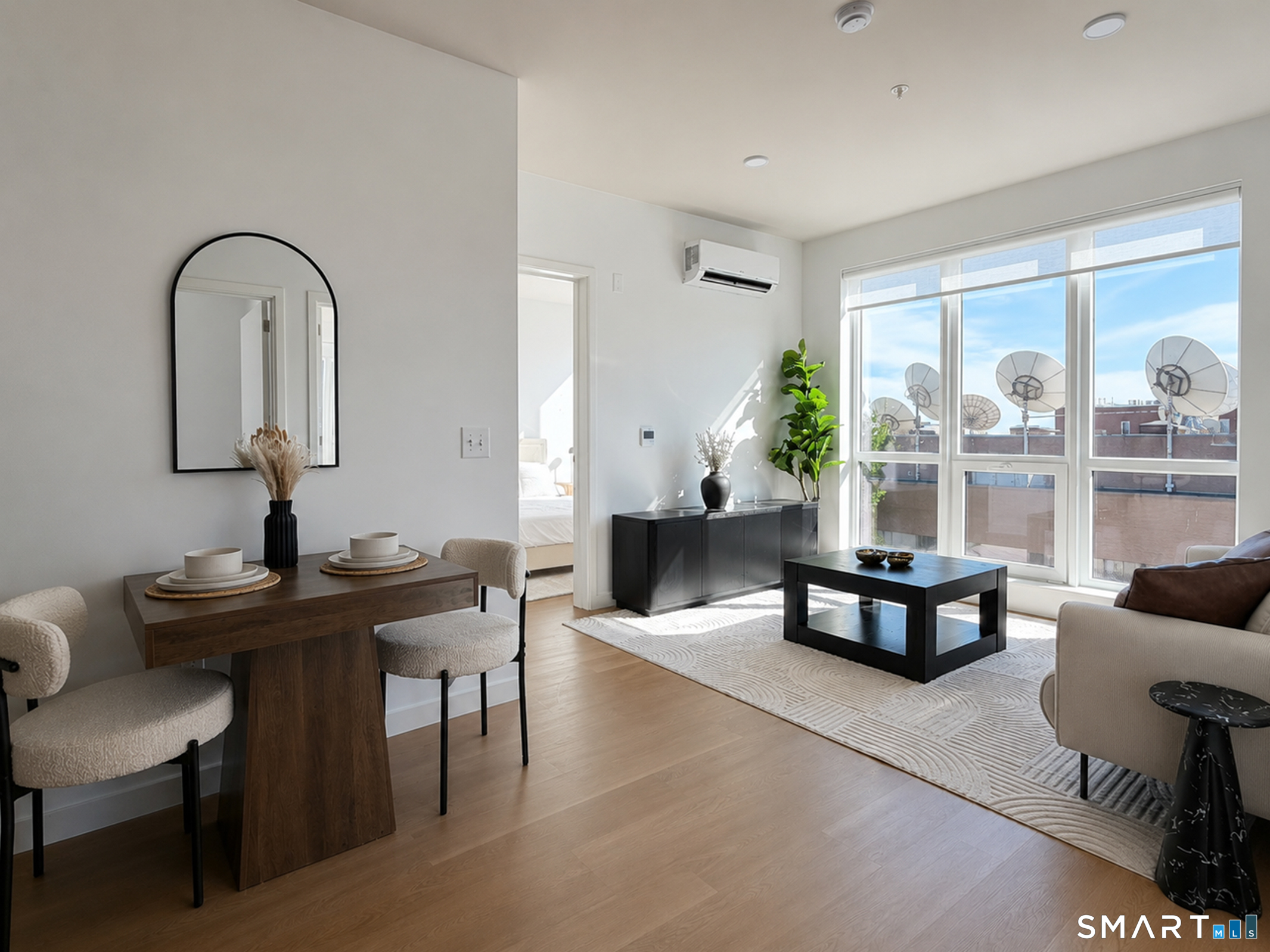 19 Elm 415 Street Property Photo 3