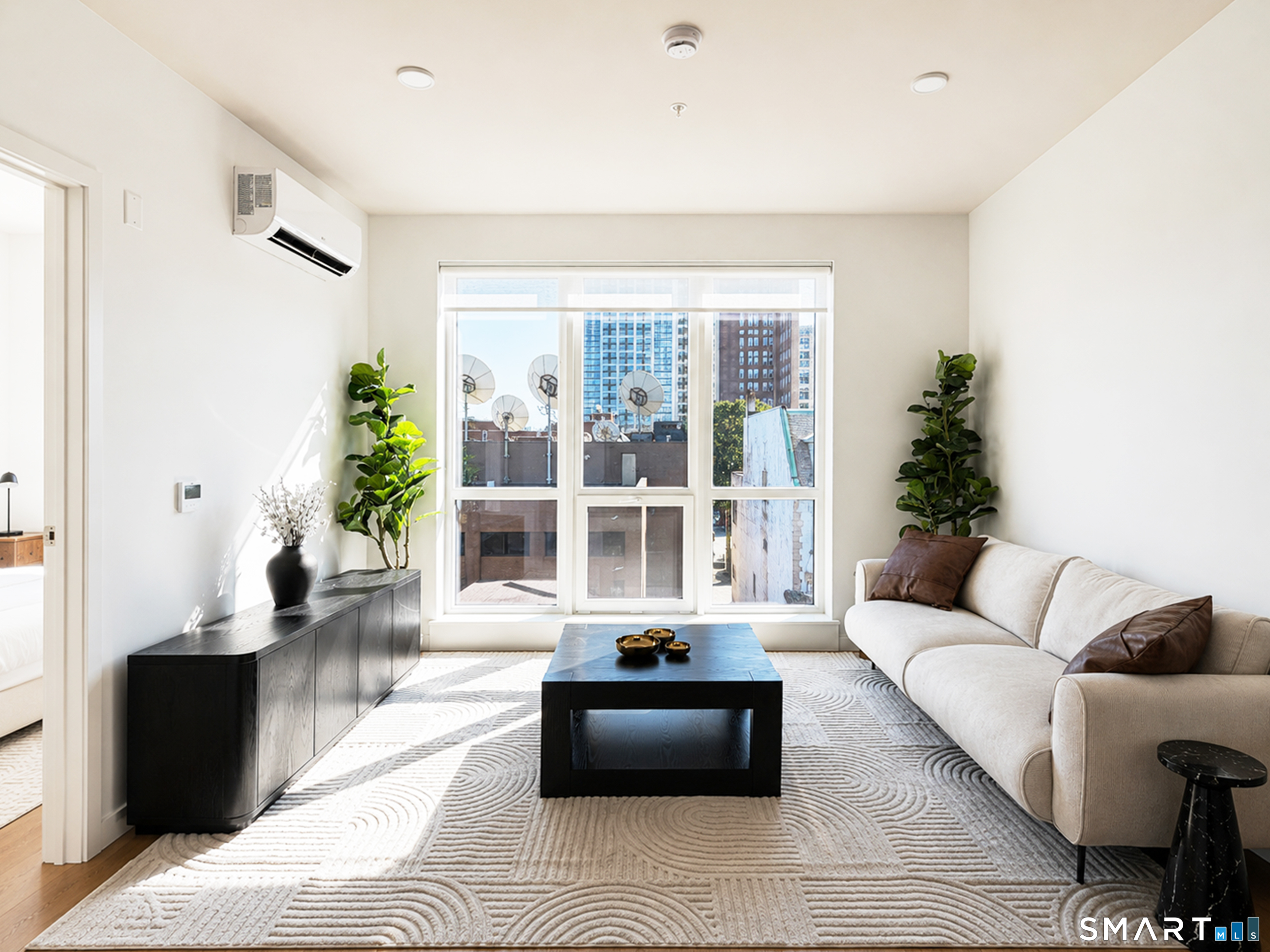 19 Elm 415 Street Property Photo 4