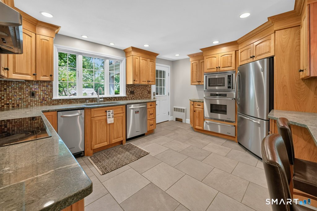 50 Woodridge Circle Property Photo 4
