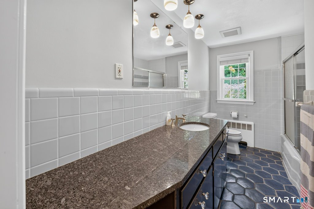 50 Woodridge Circle Property Photo 18