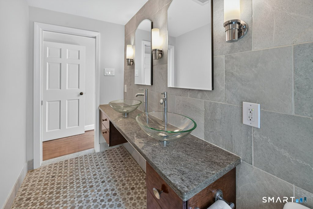 50 Woodridge Circle Property Photo 24