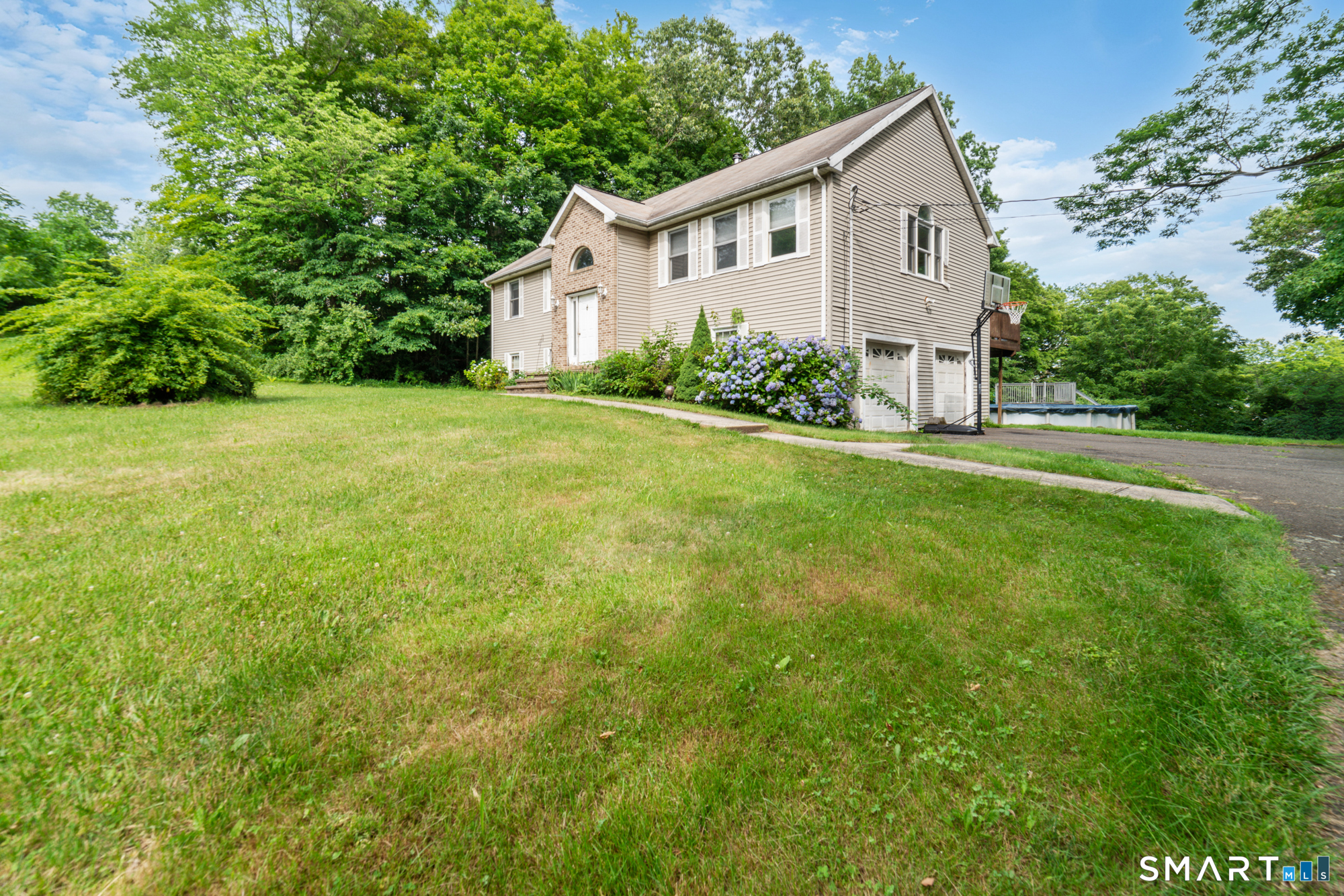 1 Lasalette Way Property Photo 3