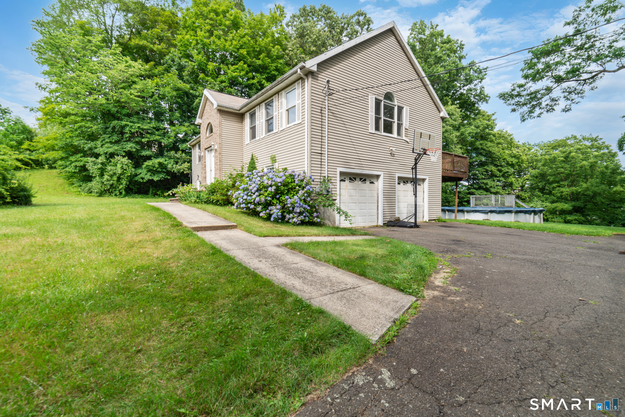 1 Lasalette Way Property Photo 4