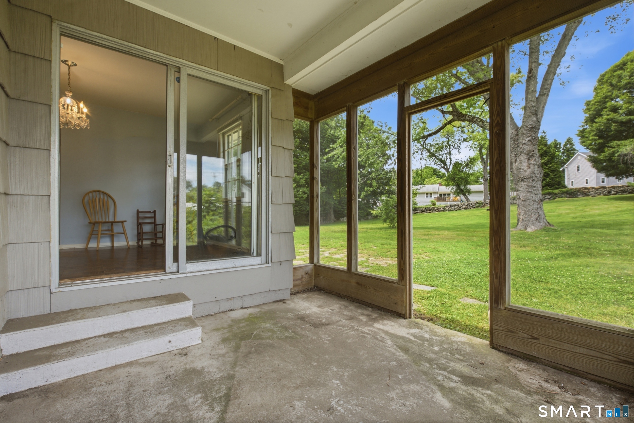 16 Floral Lane Property Photo 12