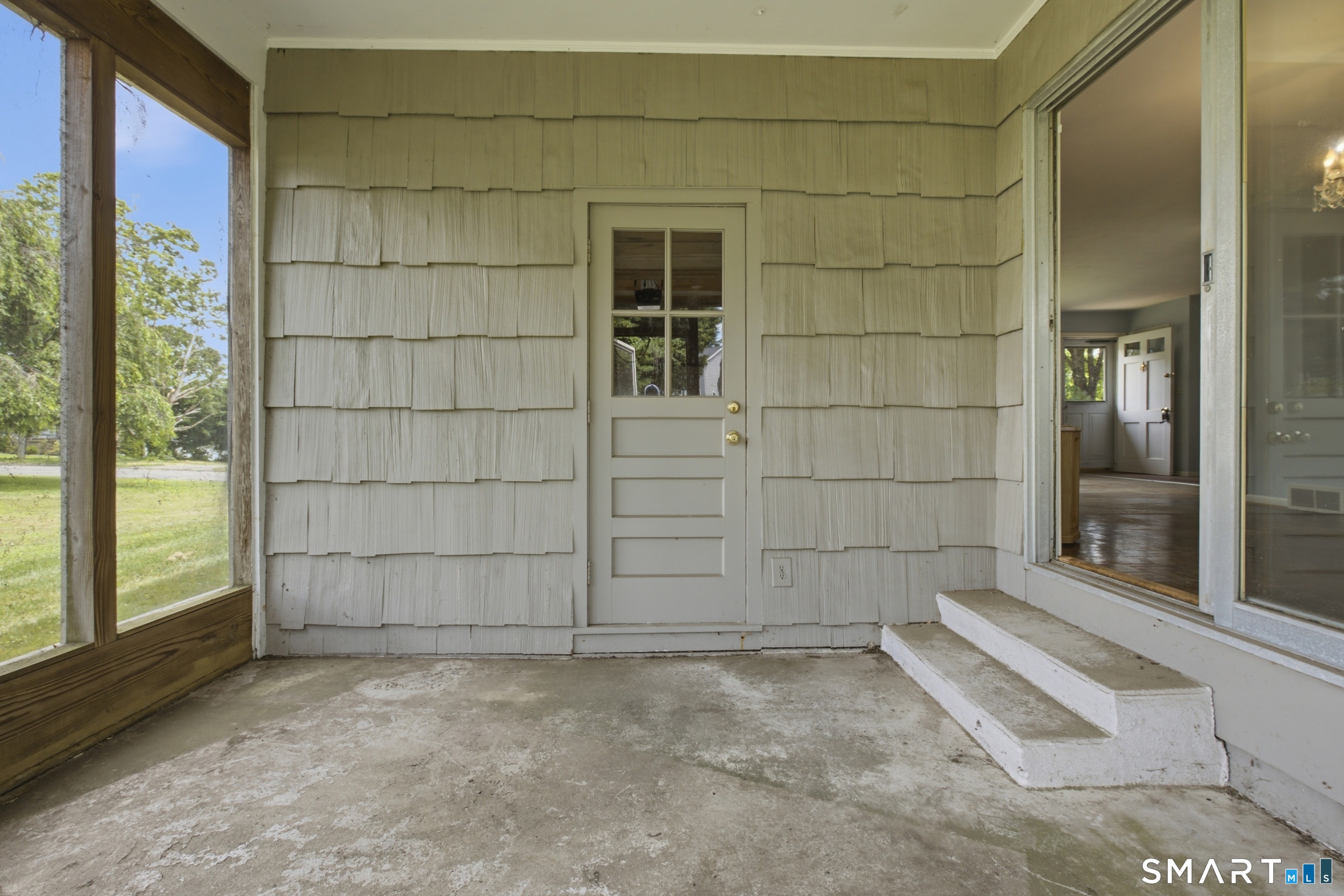 16 Floral Lane Property Photo 13