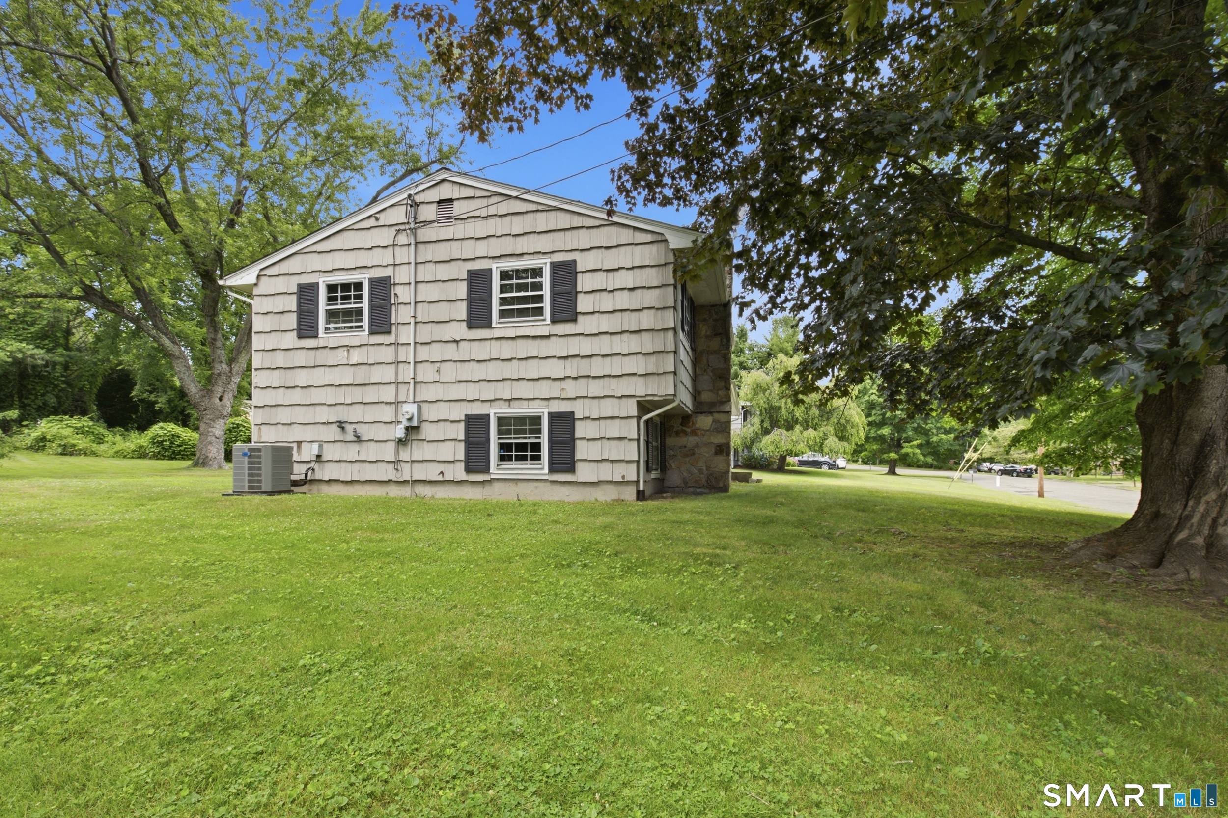 16 Floral Lane Property Photo 28