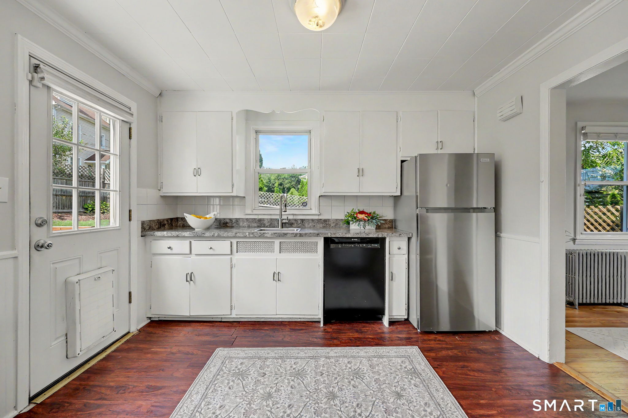77 Round Hill Road Property Photo 8