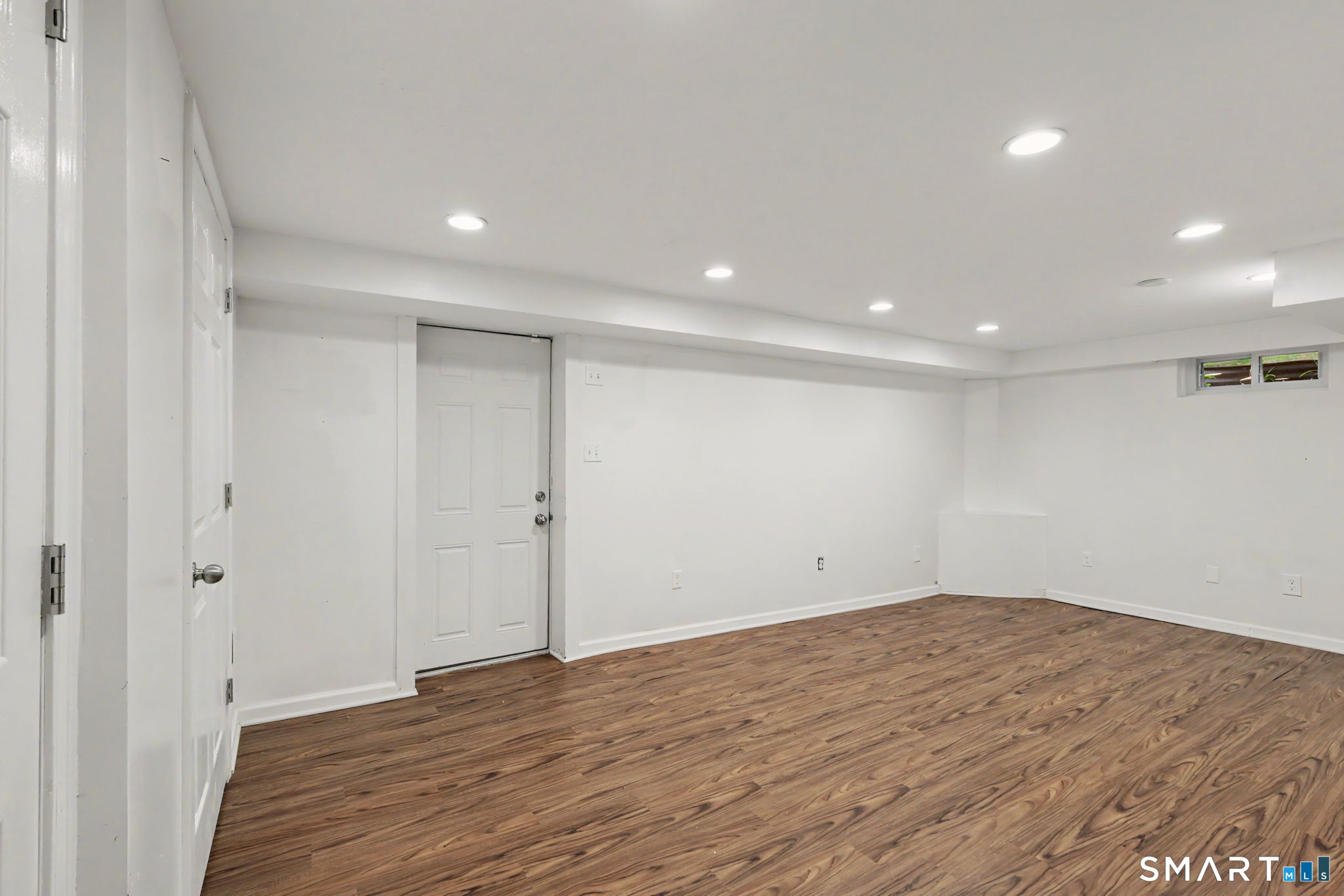 77 Round Hill Road Property Photo 17