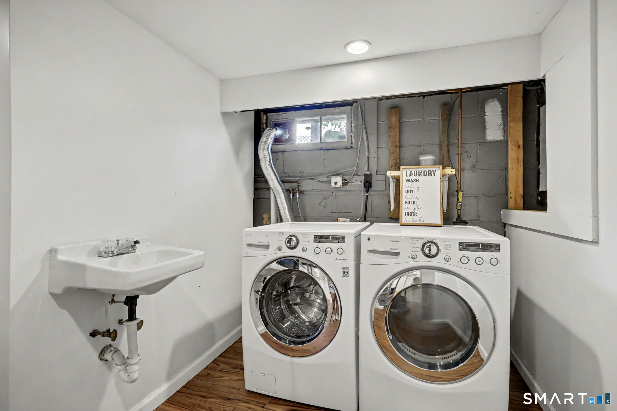 77 Round Hill Road Property Photo 19