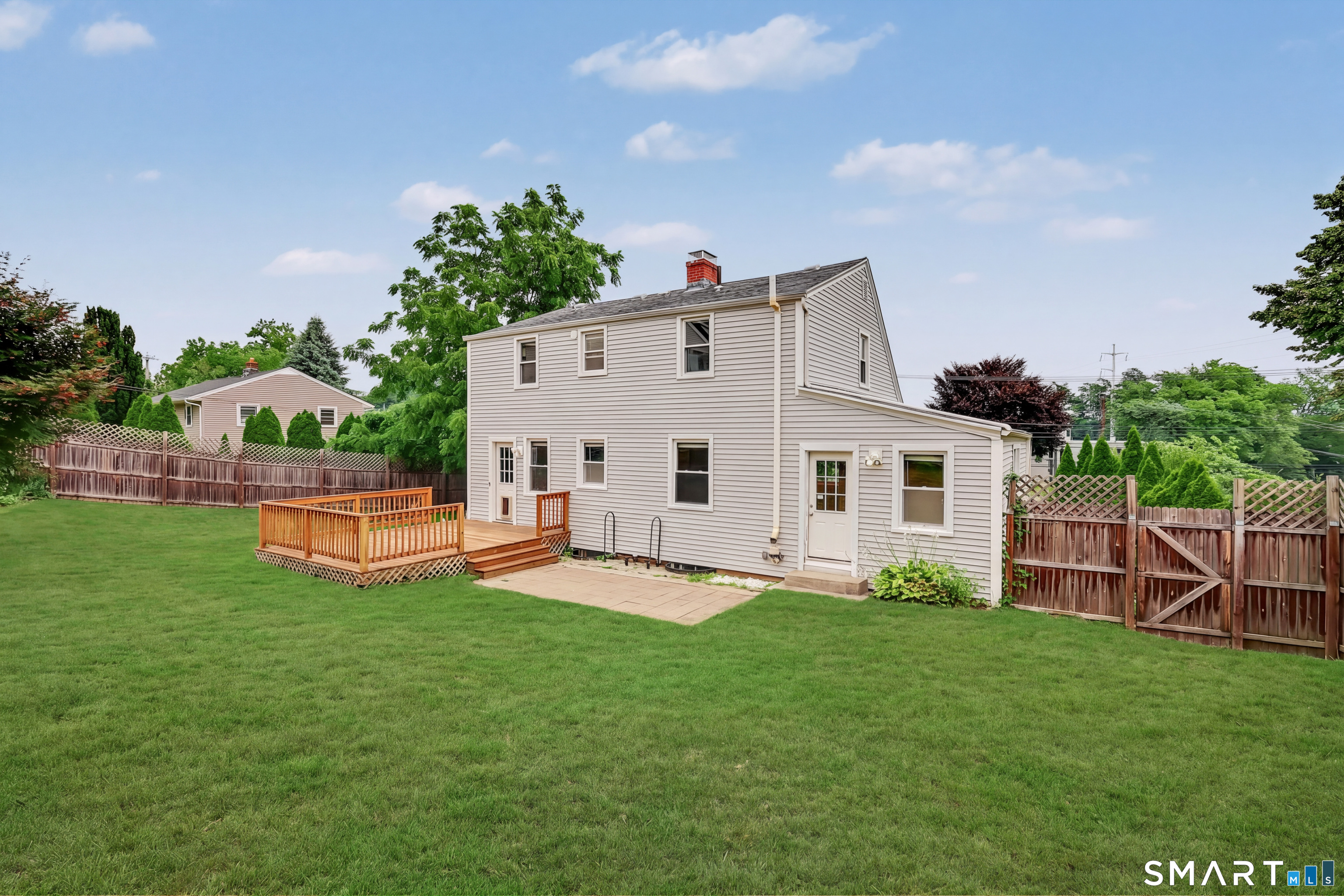 77 Round Hill Road Property Photo 22