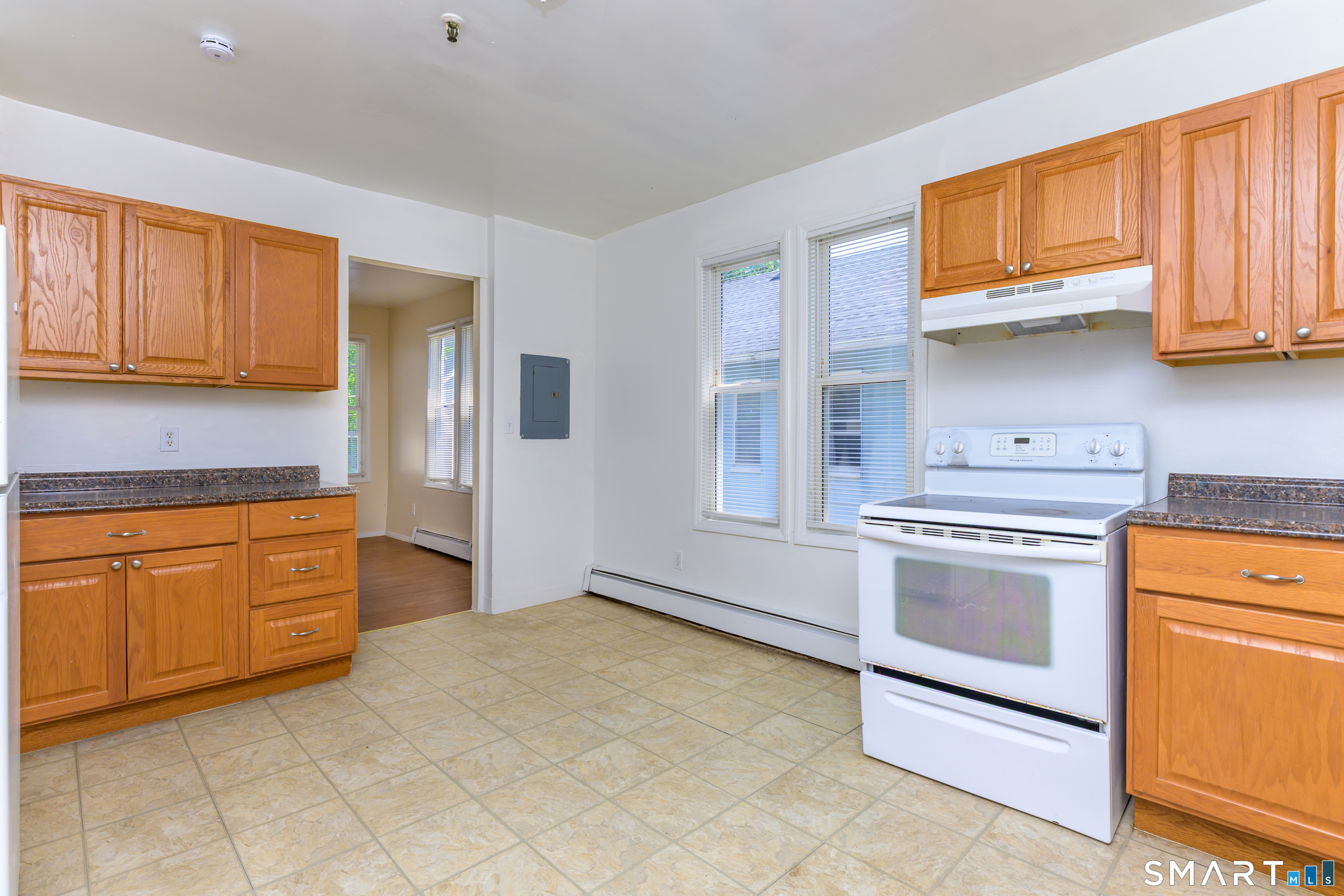 237 Bishop Street Property Photo 2