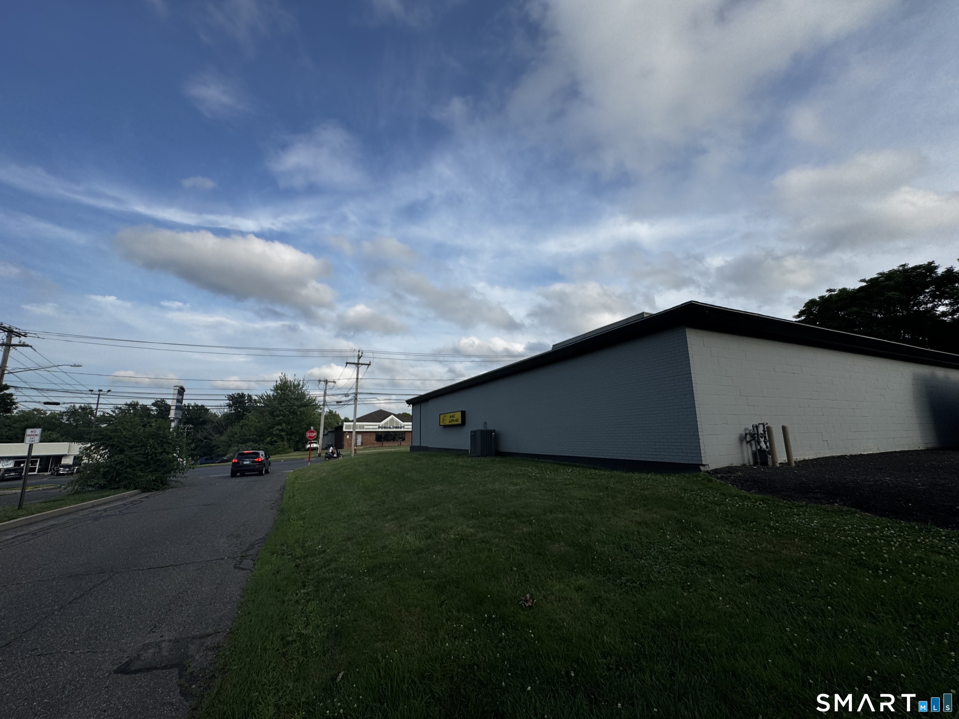 430 Broad South Street Property Photo 7
