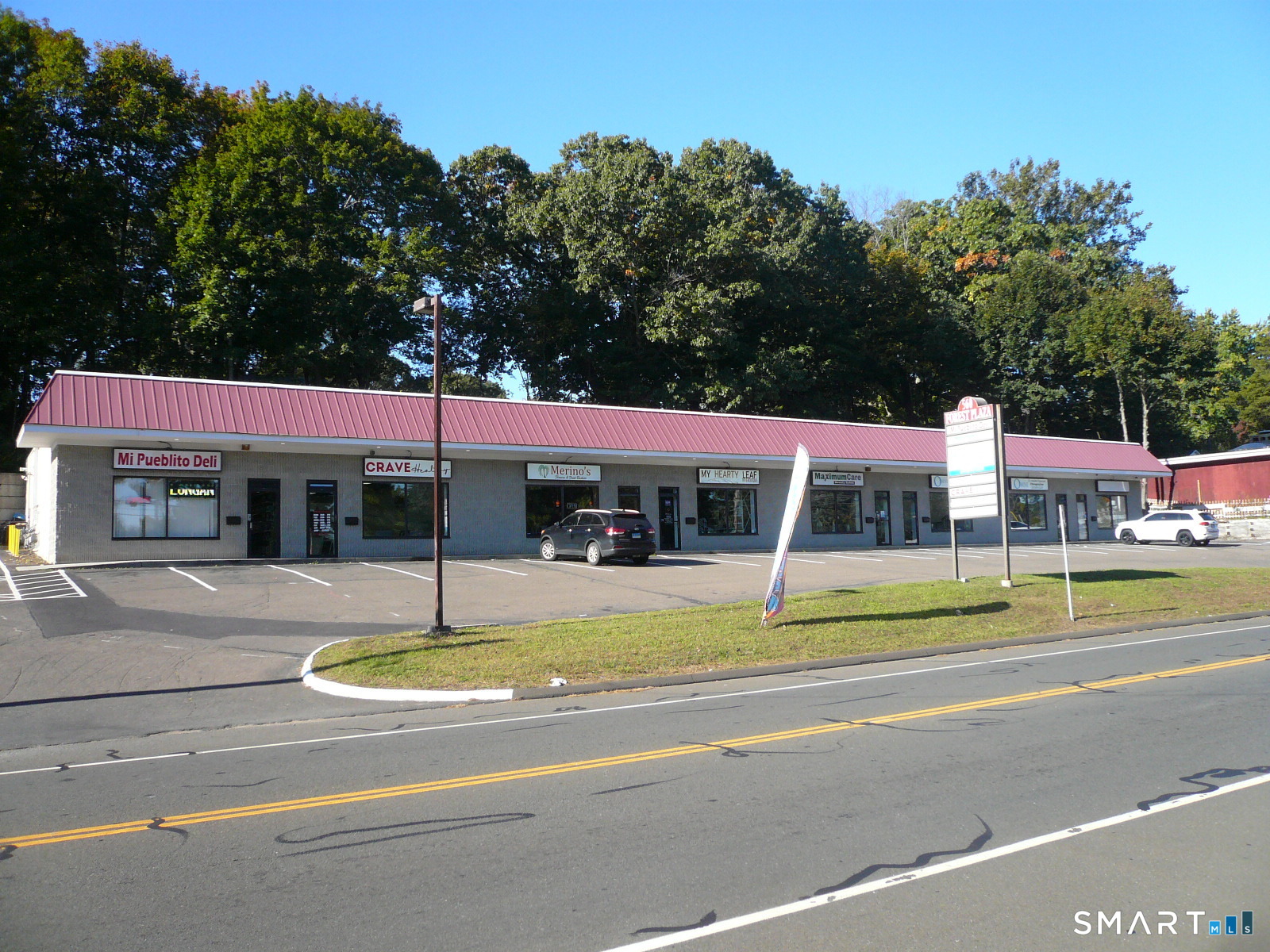 560 Forest Road Property Photo 1
