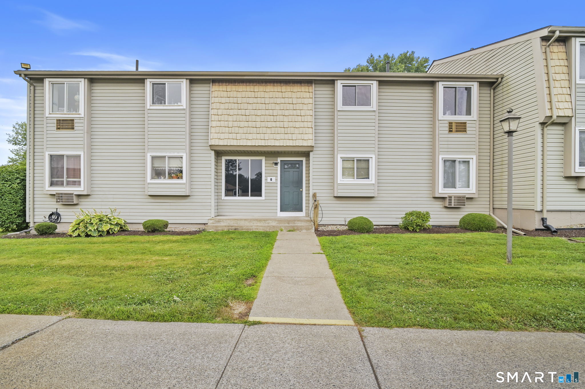6 Carillon D Drive Property Photo 1