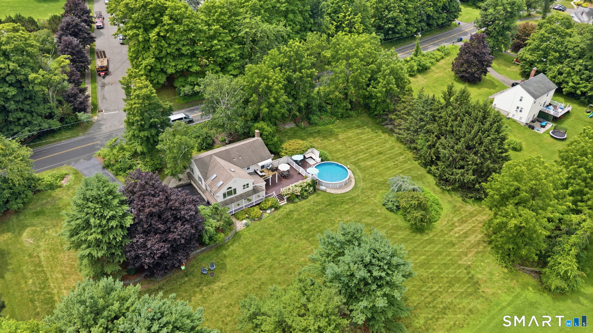 1512 Country Club Road Property Photo 3