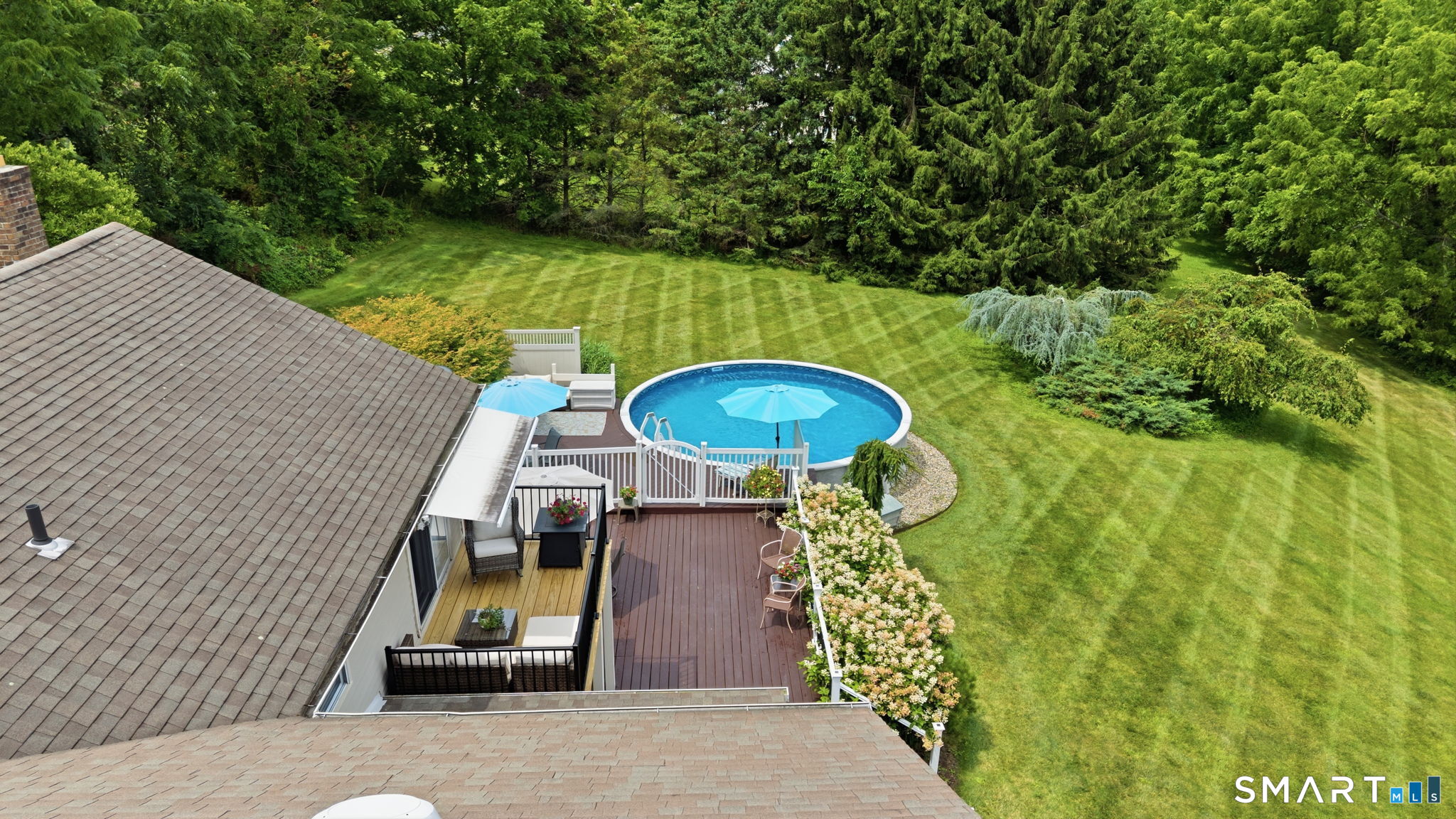 1512 Country Club Road Property Photo 5