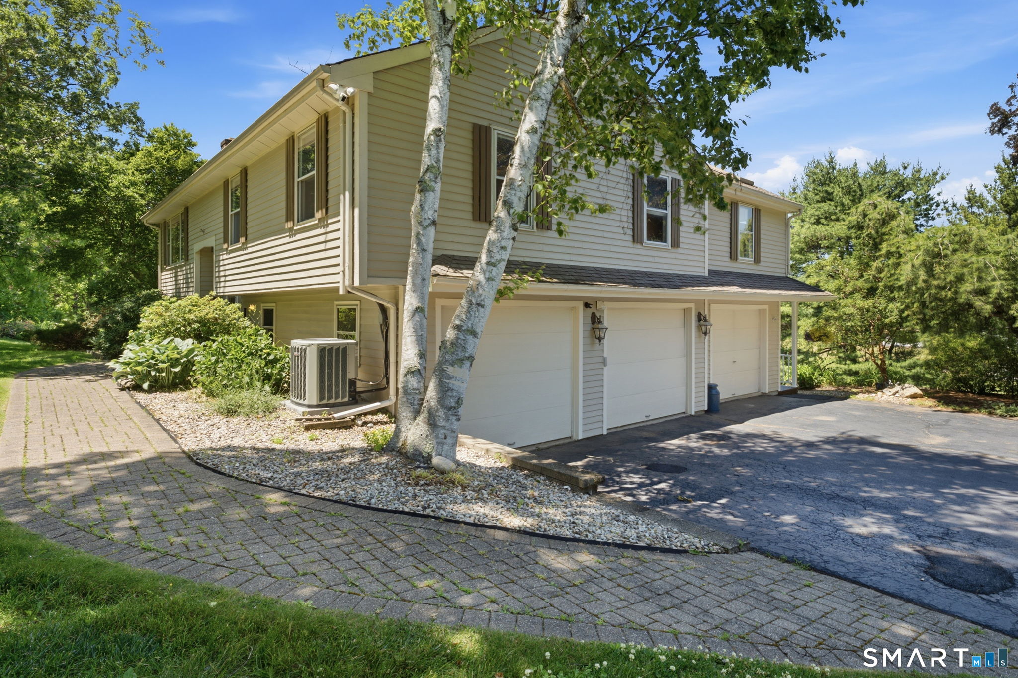 1512 Country Club Road Property Photo 7