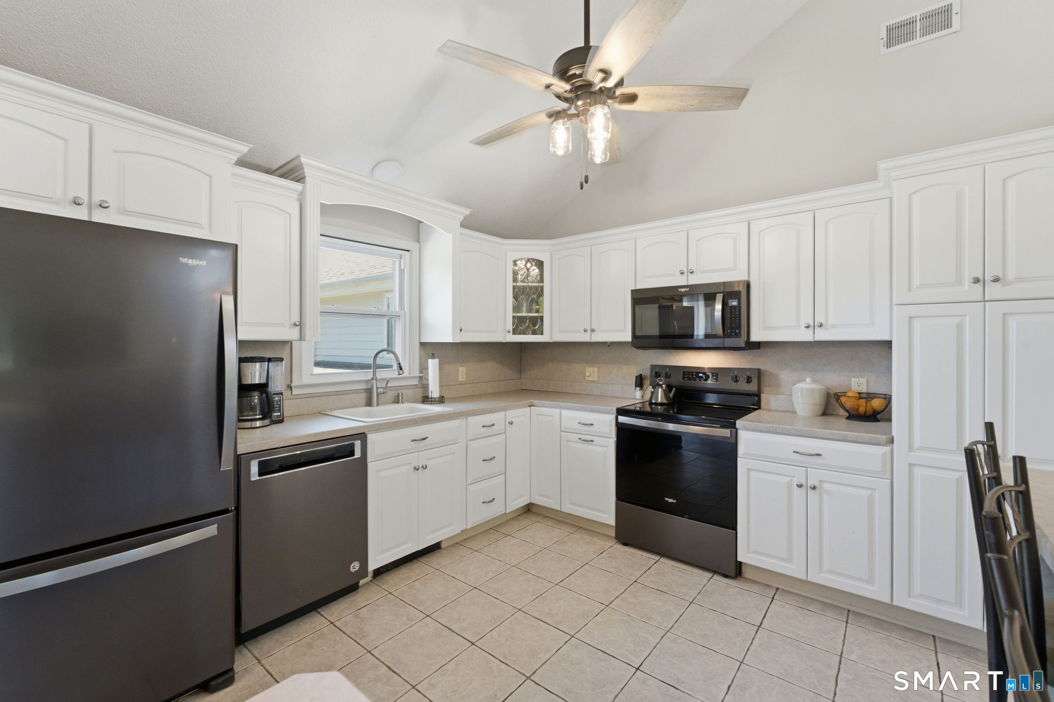 1512 Country Club Road Property Photo 11