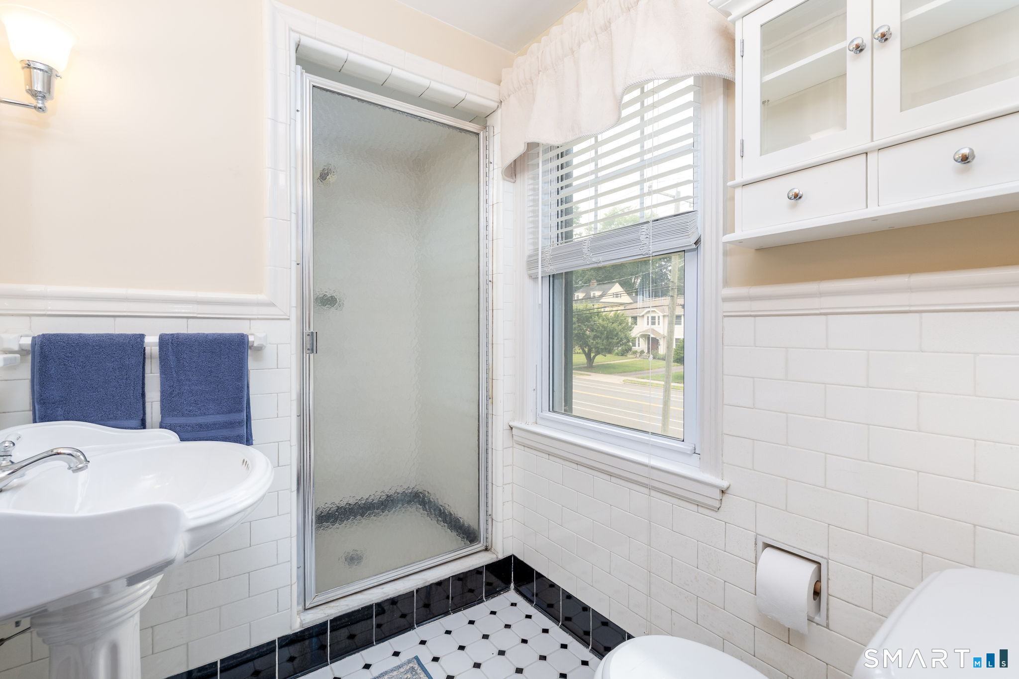 24191153 Property Photo 16