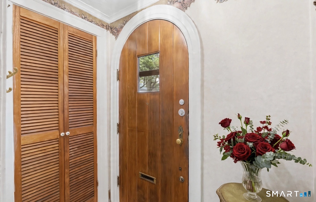 114 Colony Road Property Photo 3