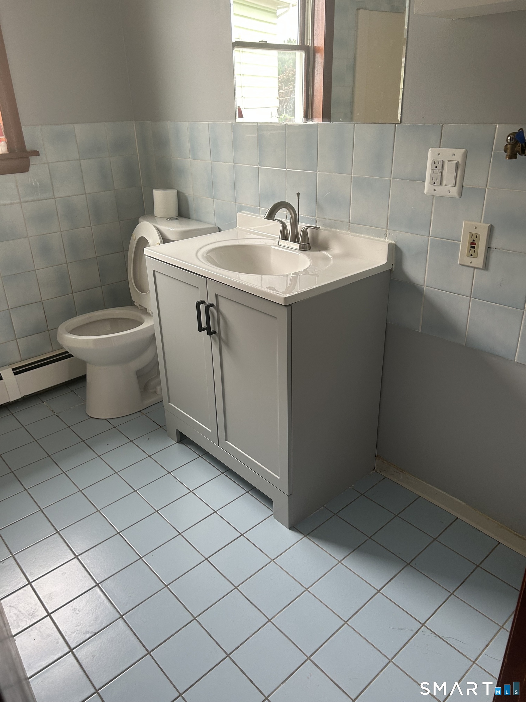 204 Booth Street Property Photo 4