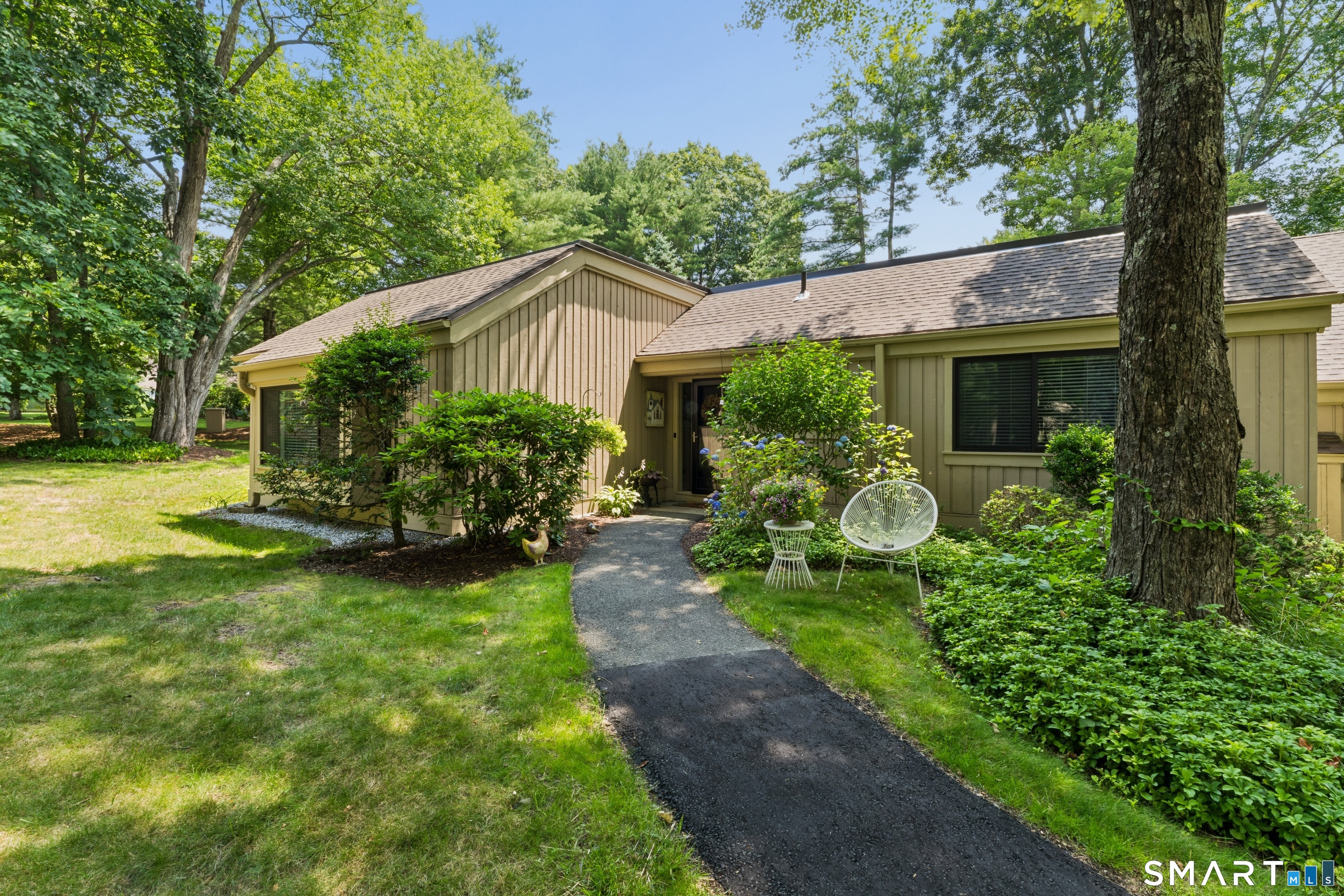 1008 Heritage A Village Property Photo 1