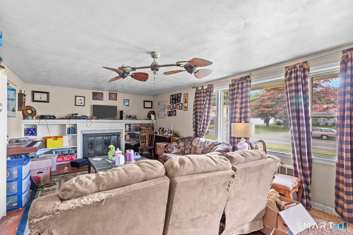 2049 Corbin Avenue Property Photo 8