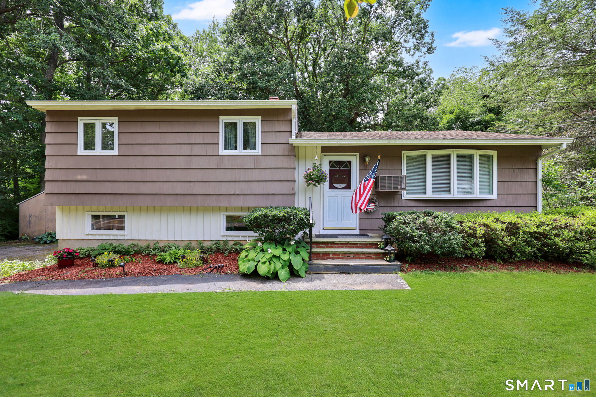 56 Oak Wood Drive Property Photo 1