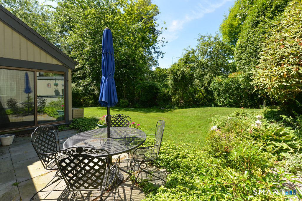 895 Heritage A Village Property Photo 18