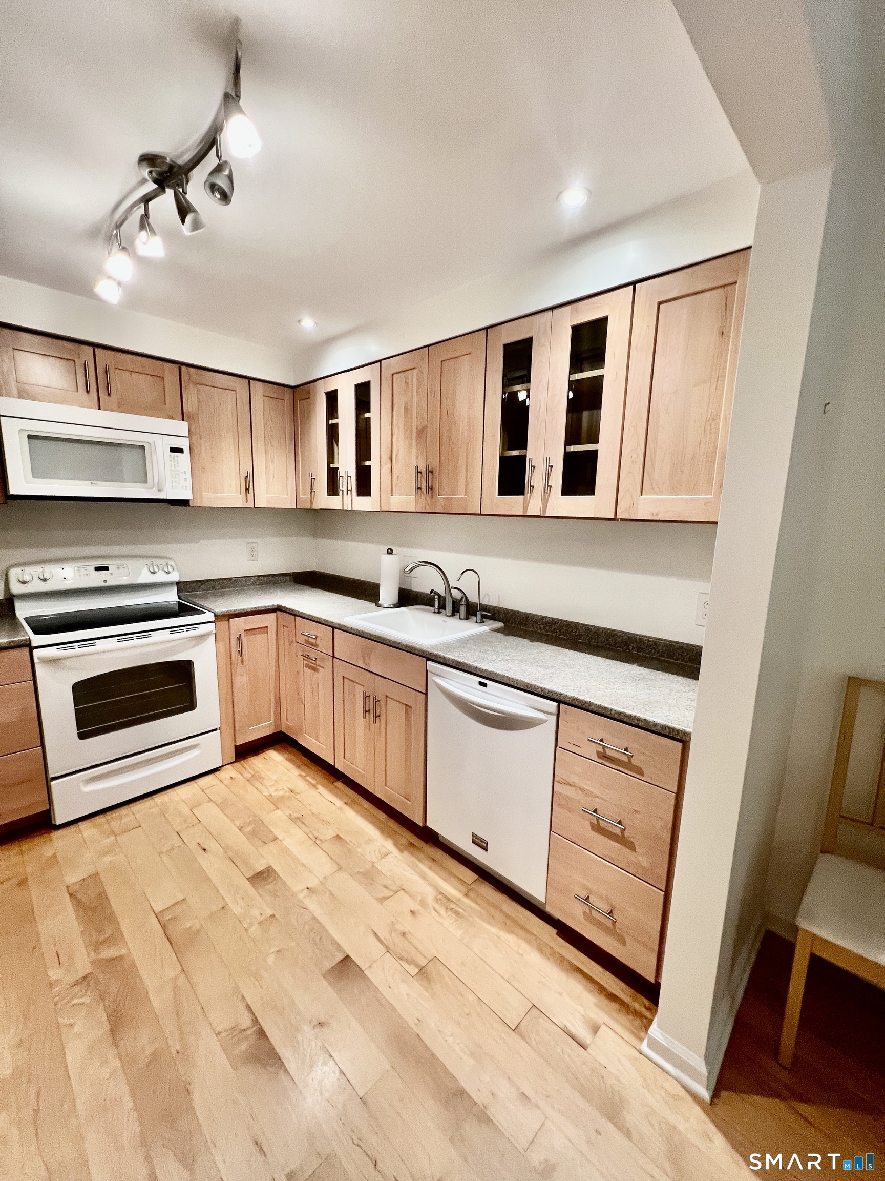 265 Cliffside Drive Property Photo 10