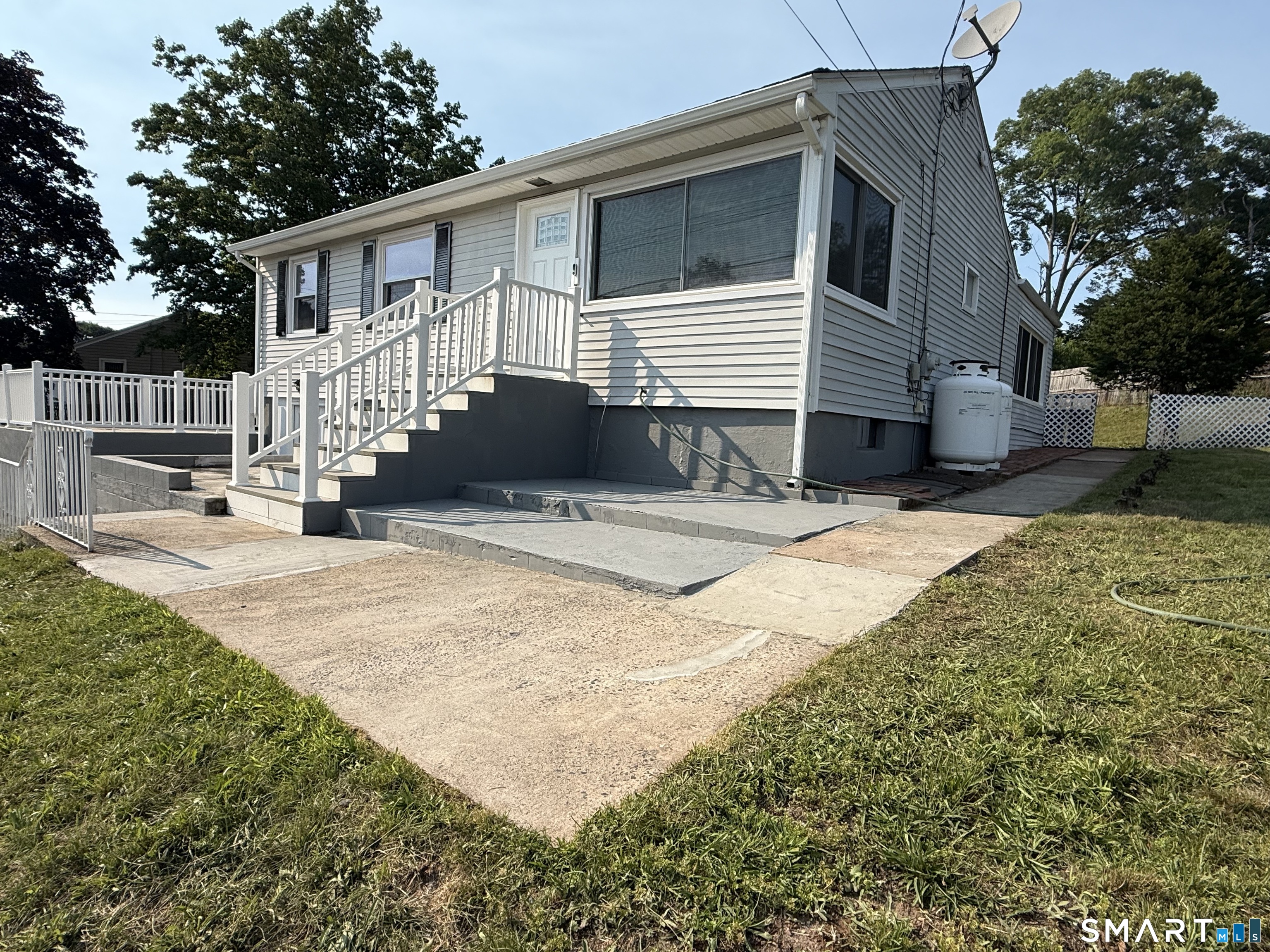 17 Navarro Road Property Photo 3