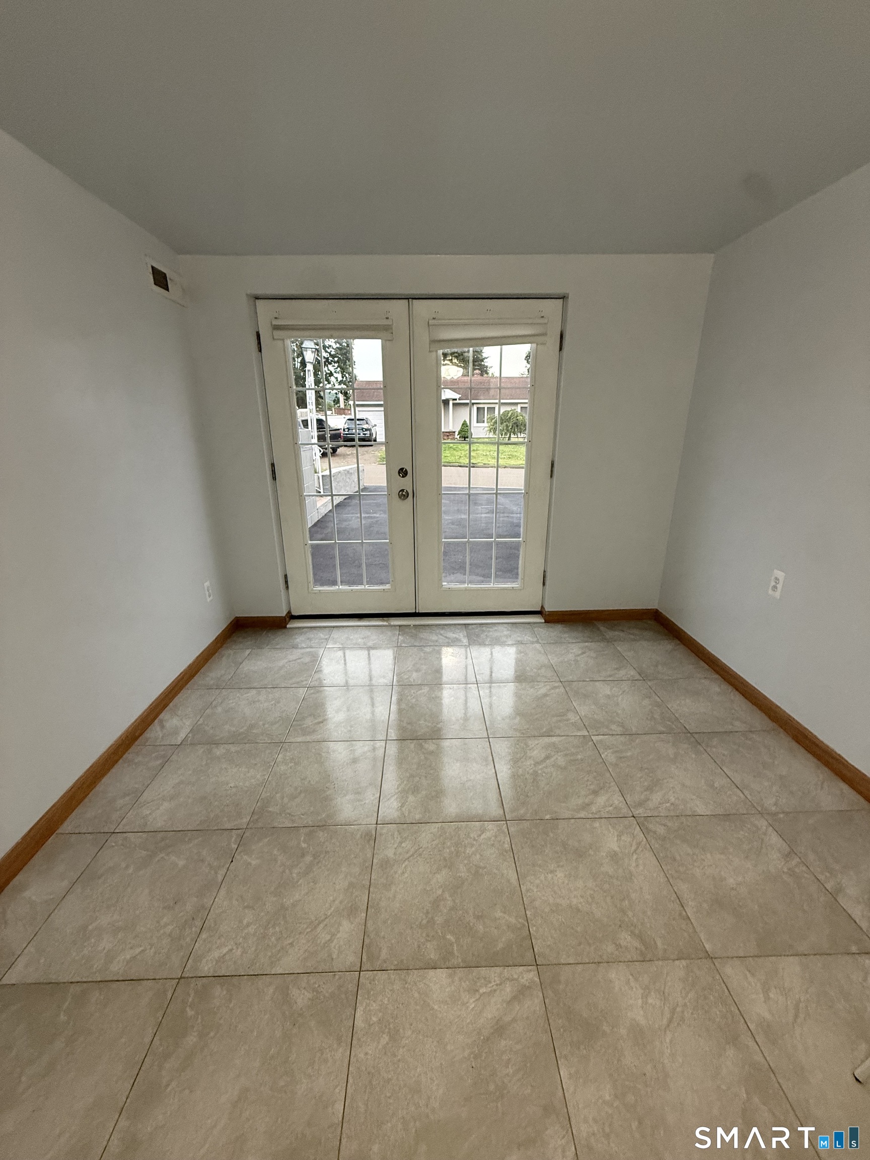 17 Navarro Road Property Photo 25