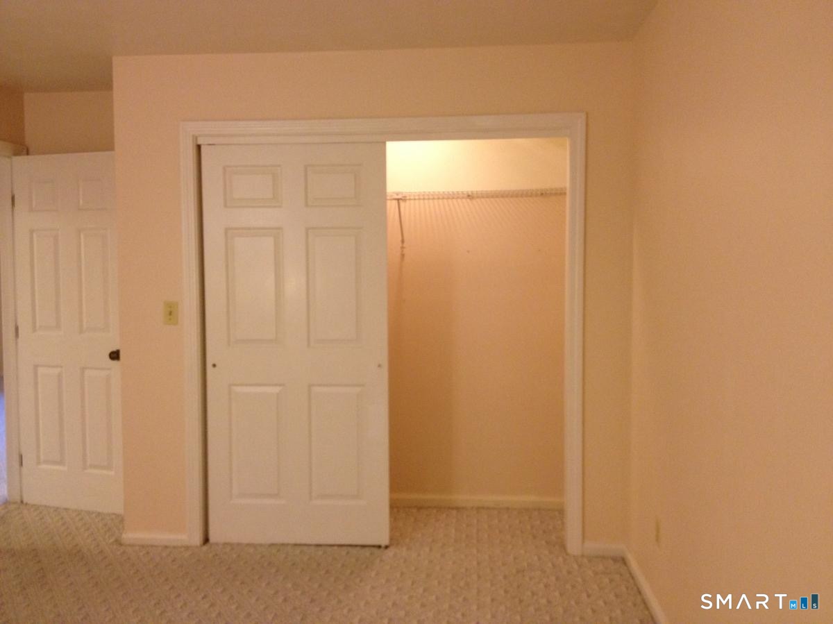 409 Glendale C1 Avenue Property Photo 9
