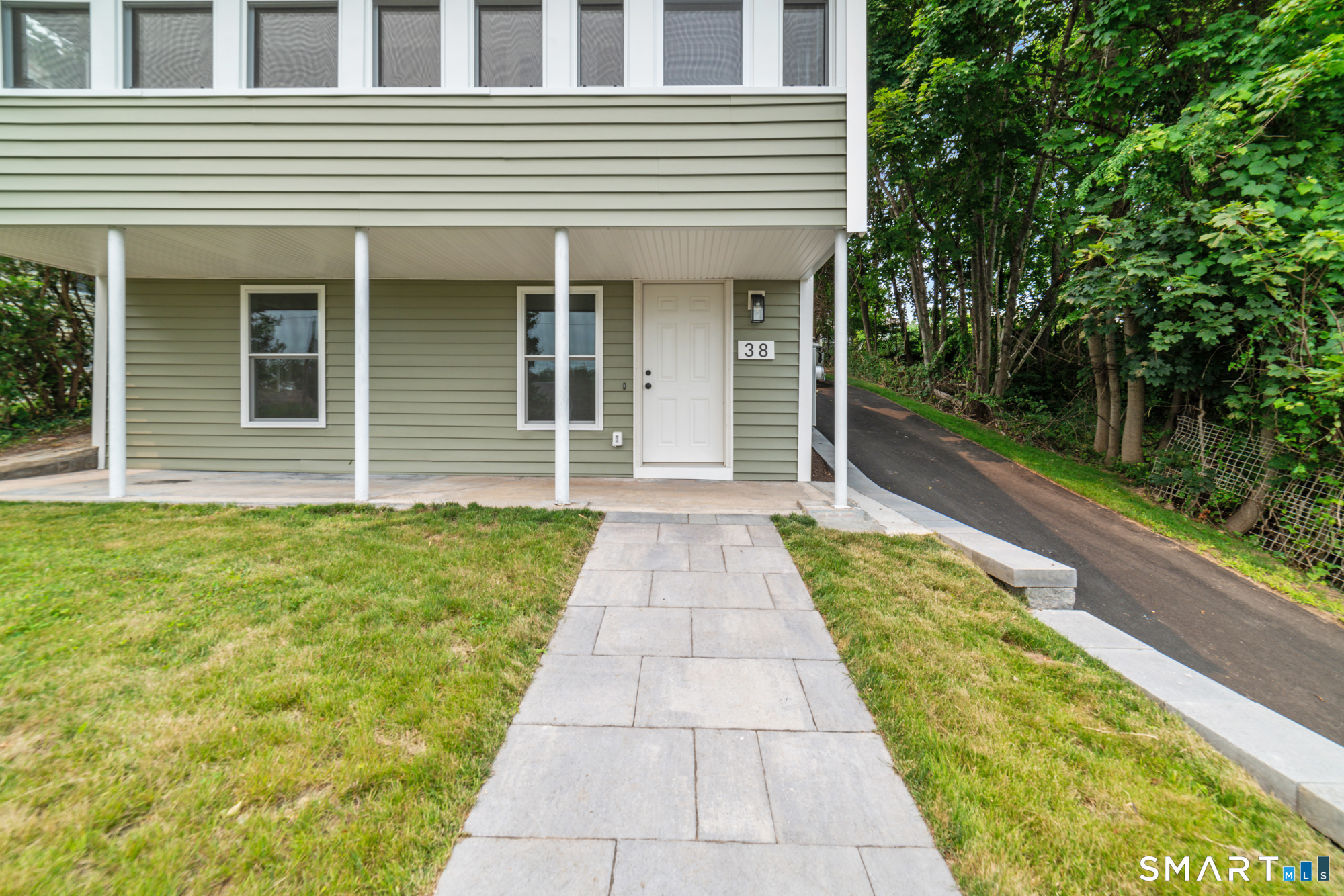 38 Charter Oak Avenue Property Photo 4