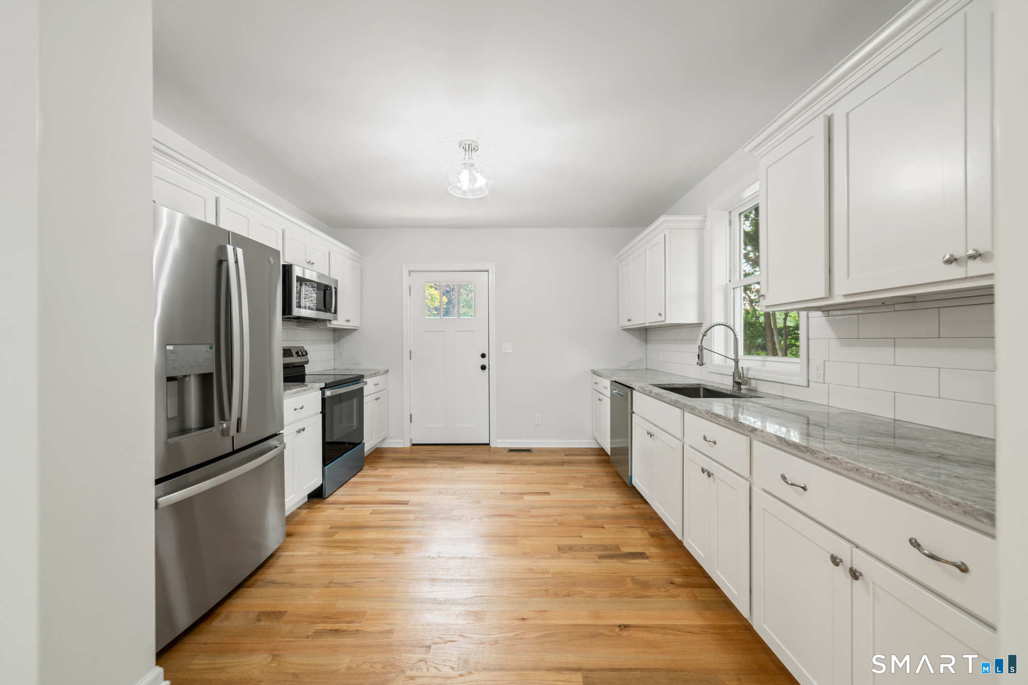 38 Charter Oak Avenue Property Photo 5