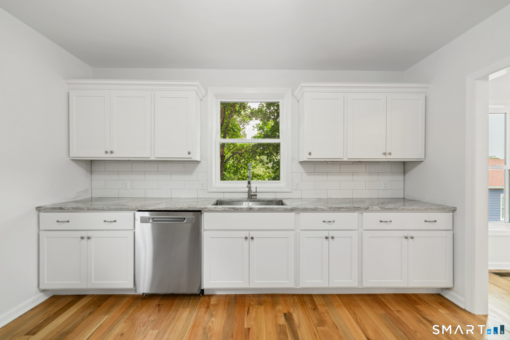 38 Charter Oak Avenue Property Photo 8