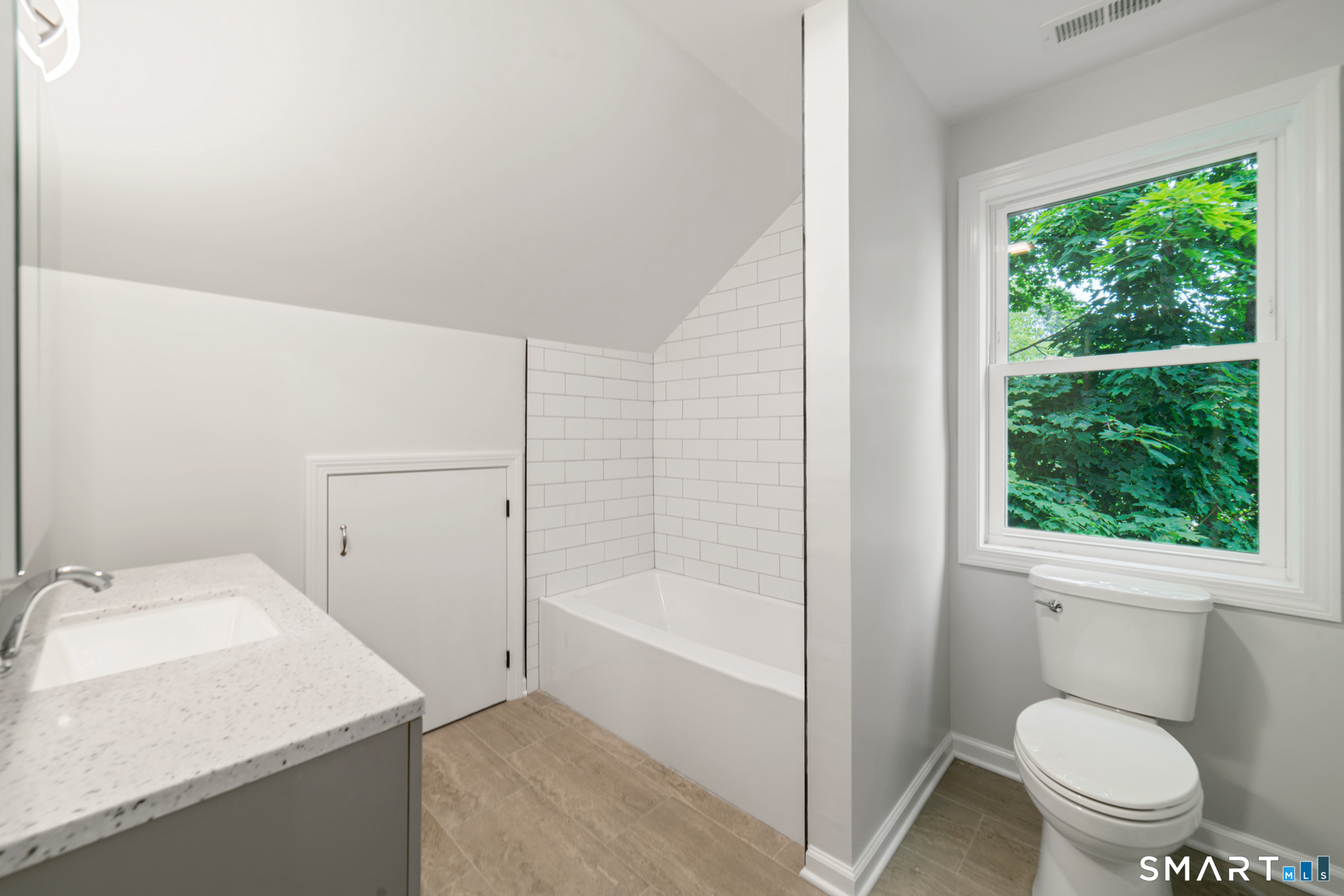 38 Charter Oak Avenue Property Photo 35